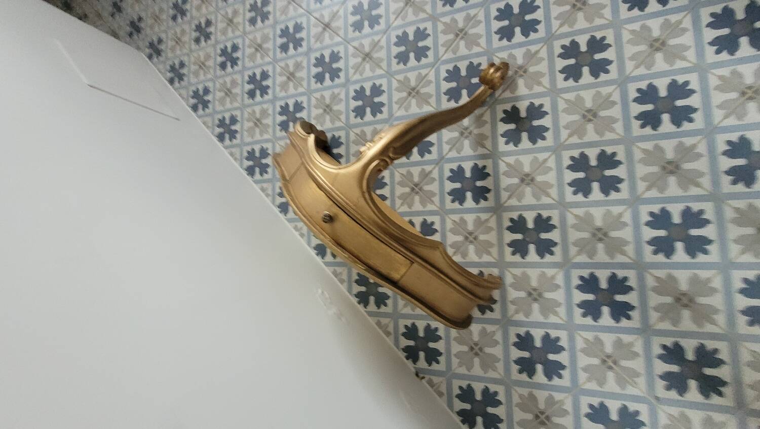 Console in gilded wood