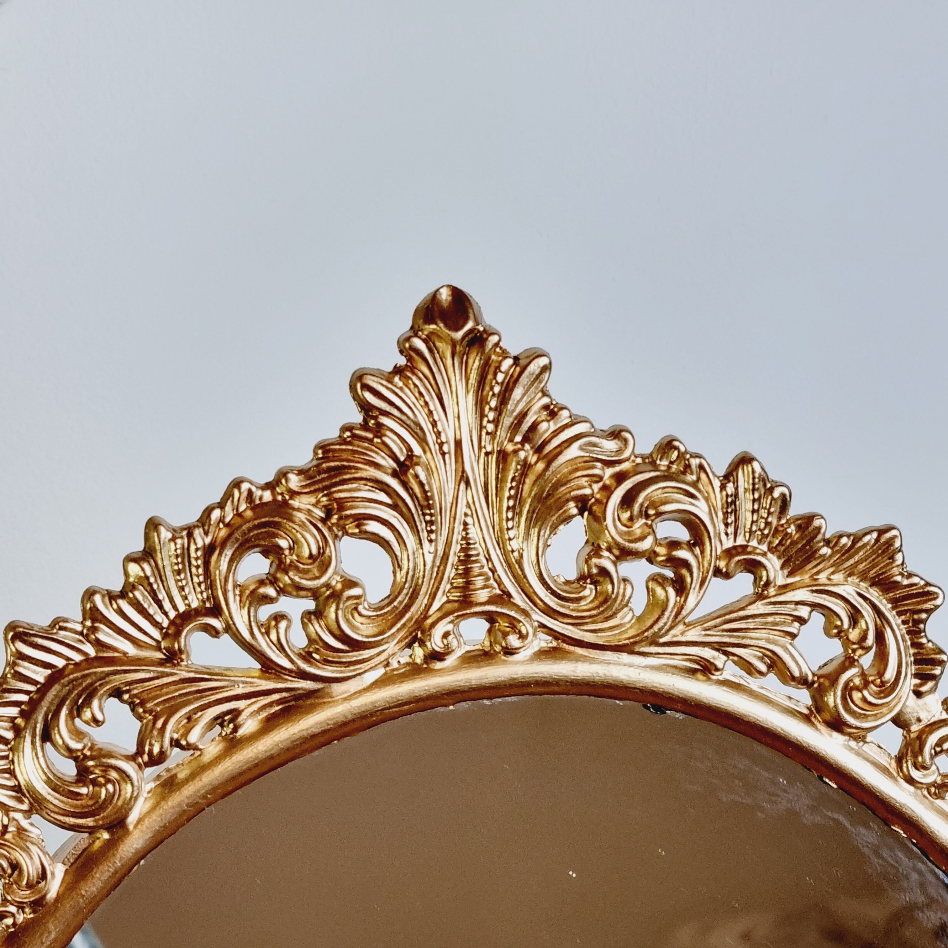 Golden metal psyche mirror 30x50cm