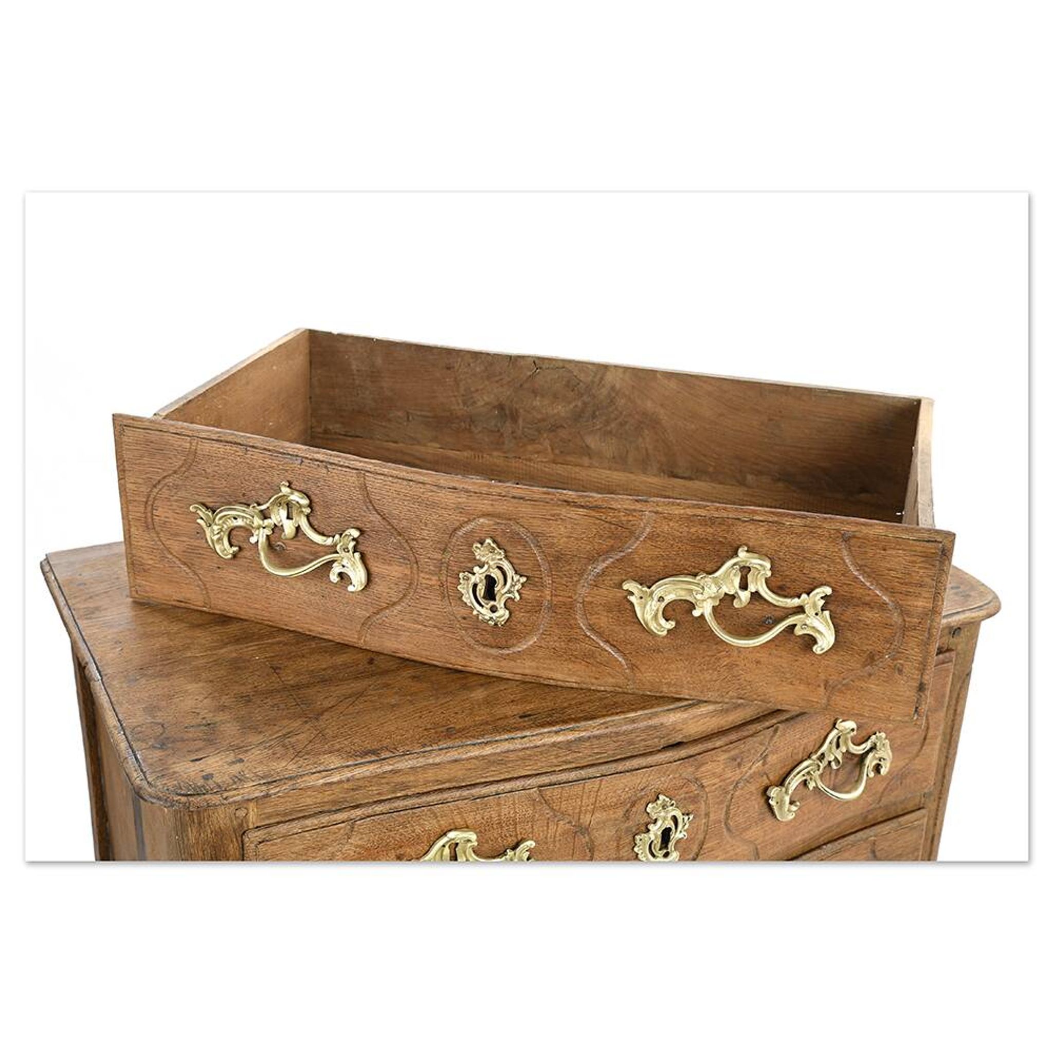 Louis XV chest of drawers in solid wood
