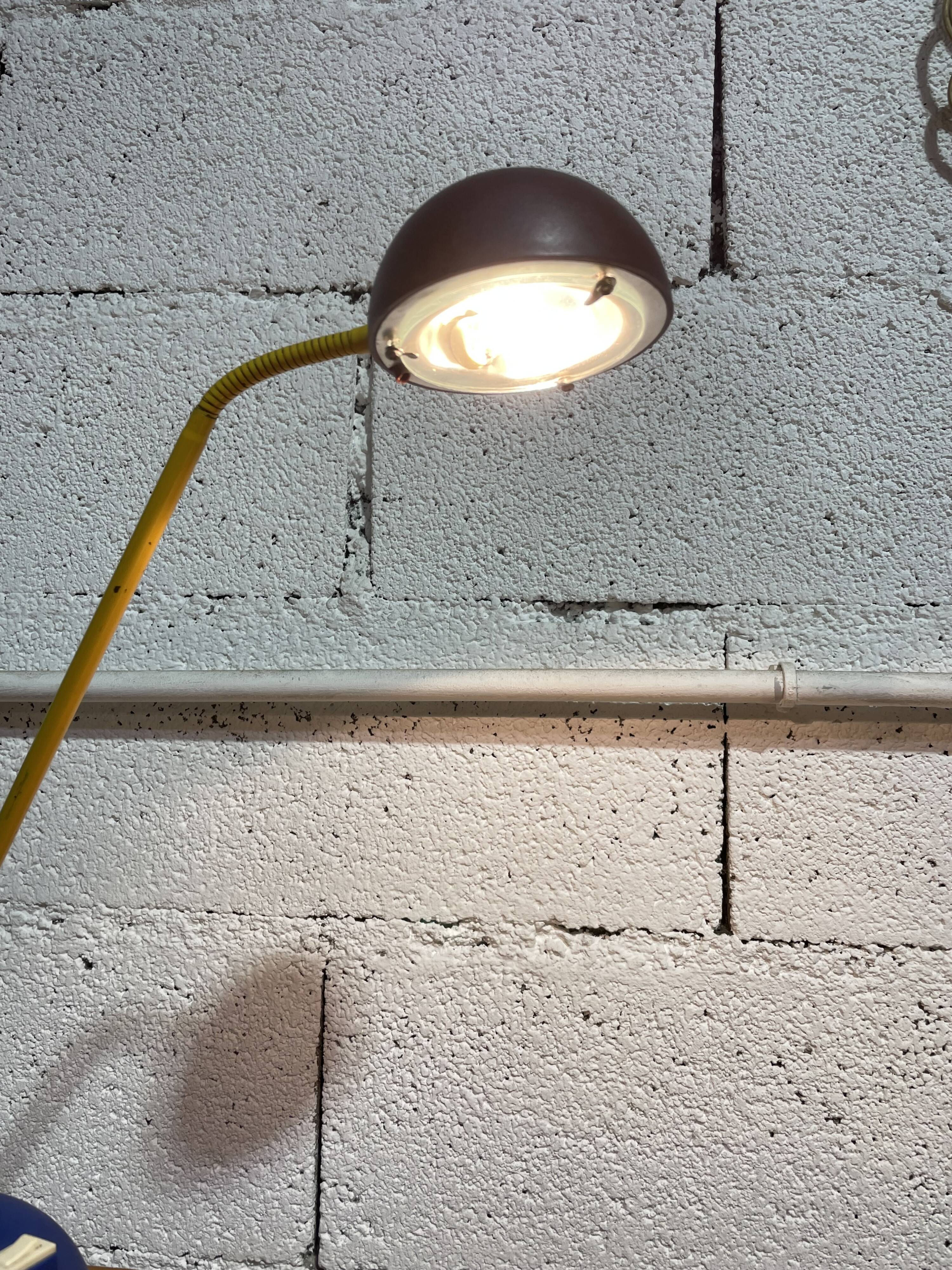 Lampe vintage Stilplast Italie années 1980