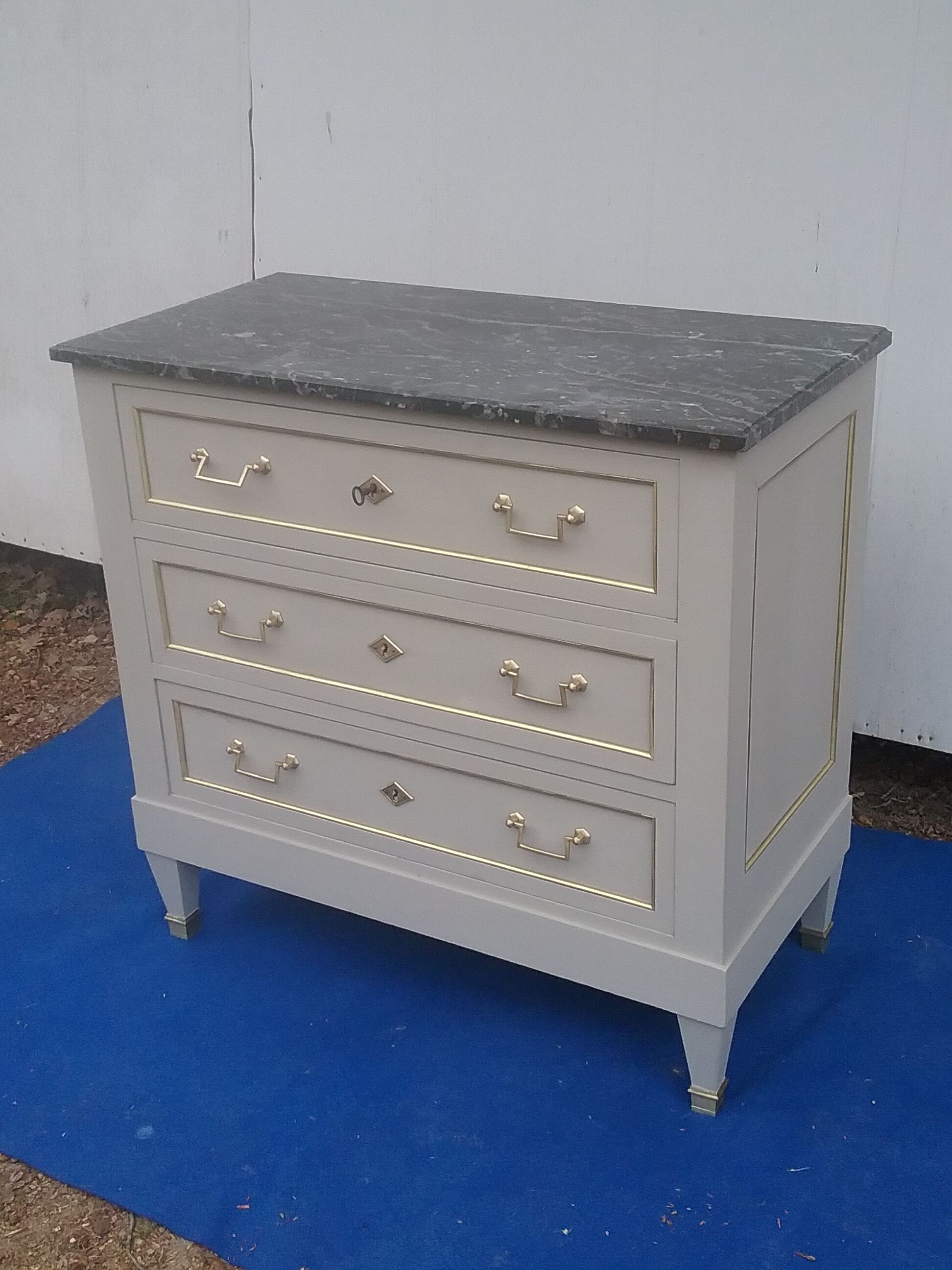 Commode style Louis XVI grise