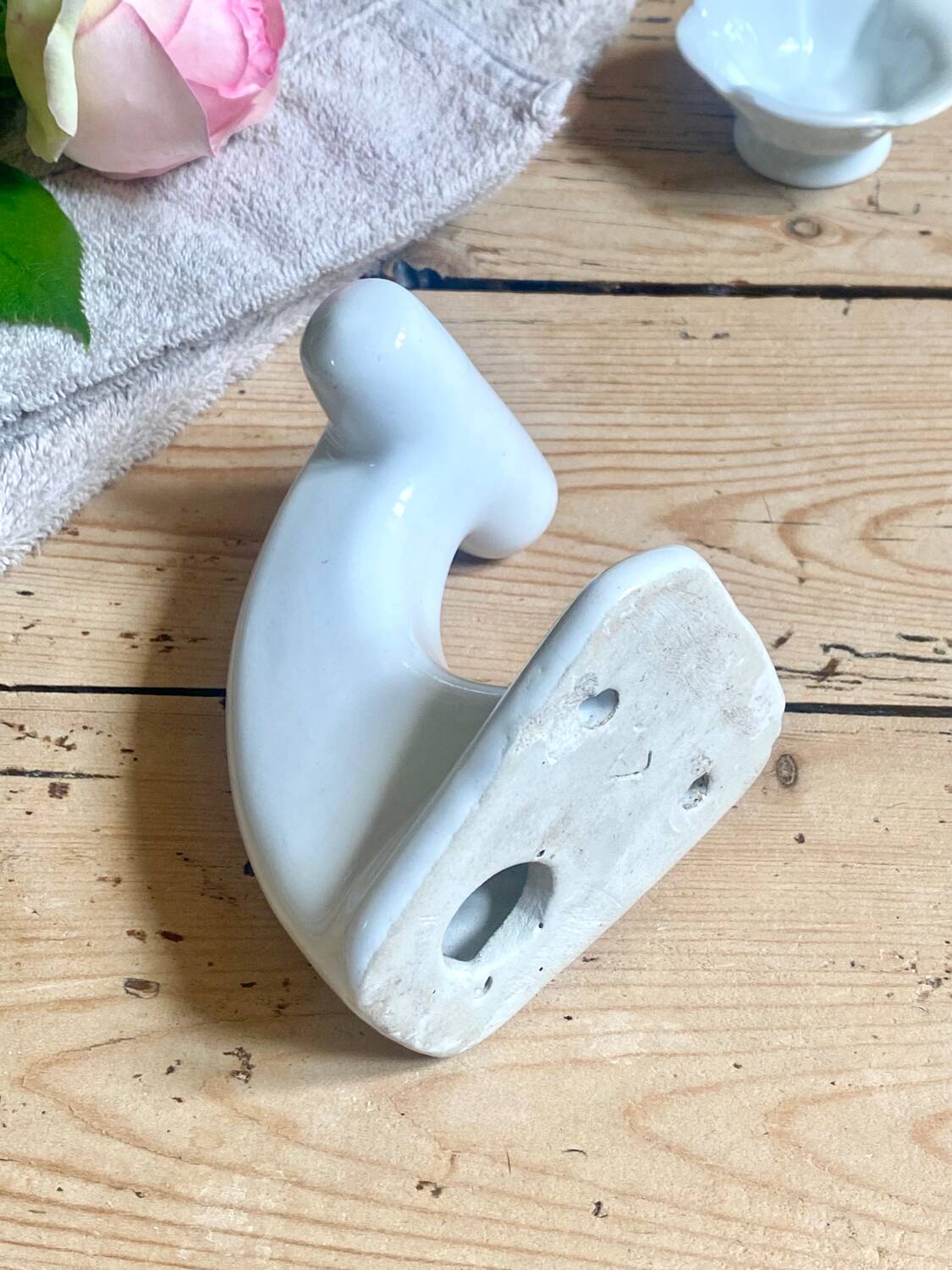 Patère en porcelaine