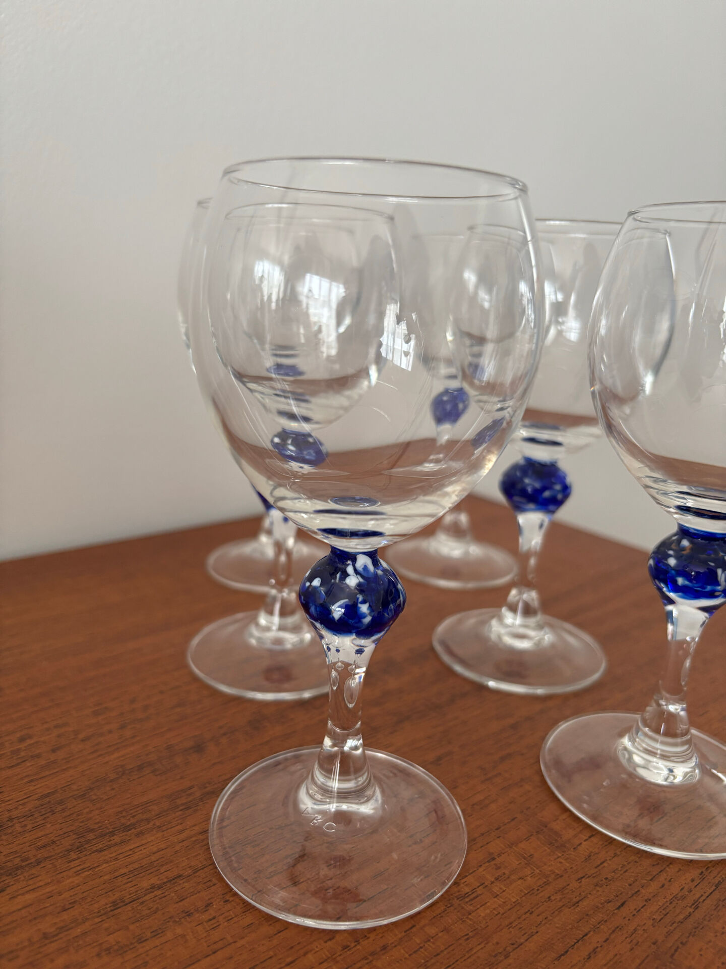 Luminarc wine glass set made in France vintage glass with a ball in