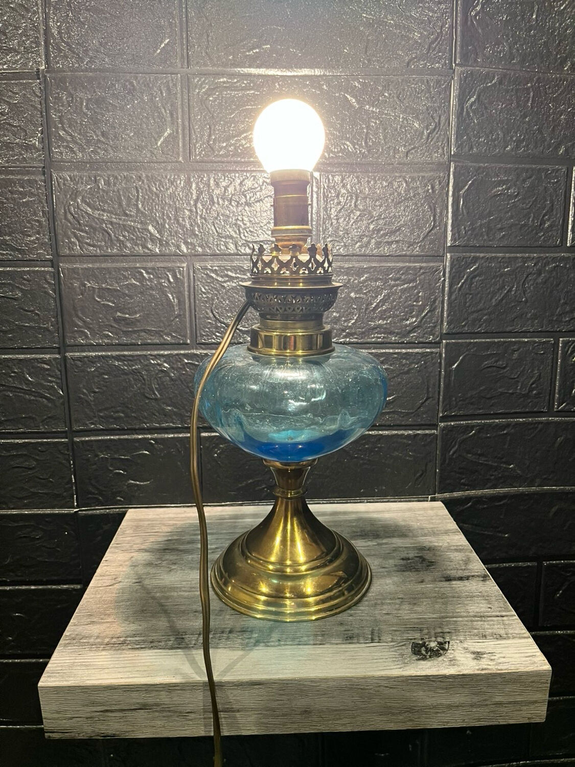Electrified kerosene lamp