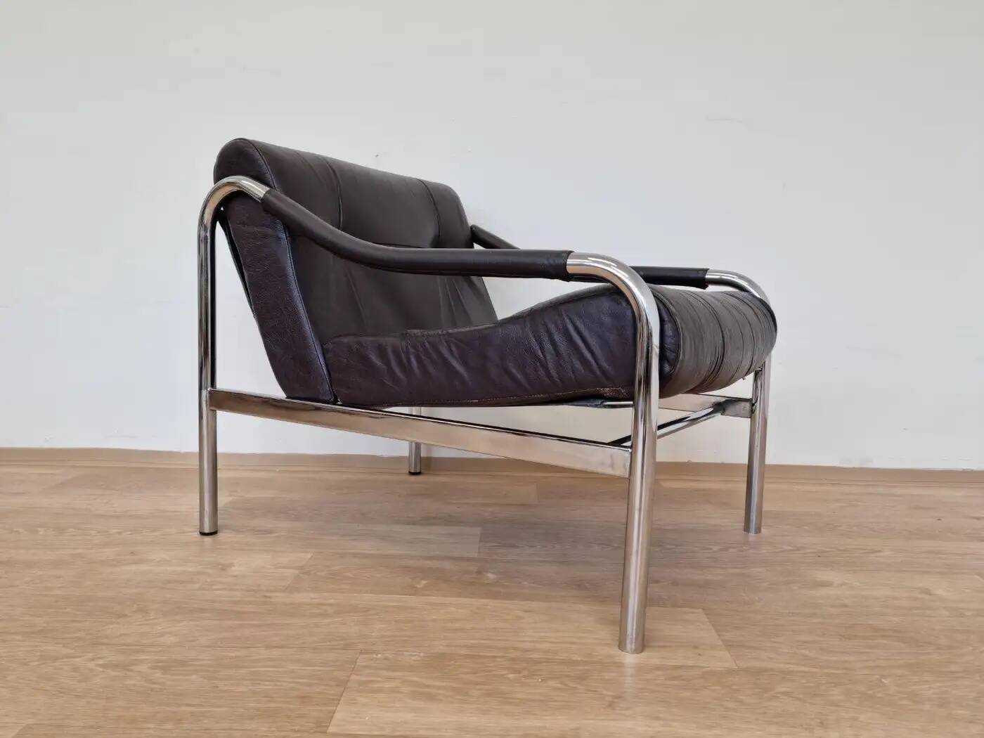 Pair of leather chairs designed by Tim Bates for Pieff, England, circa 1970s