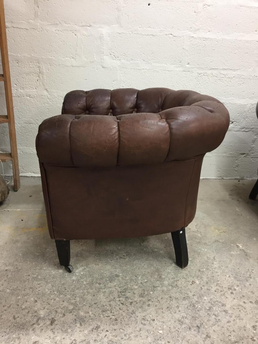 Paire de fauteuils cuir