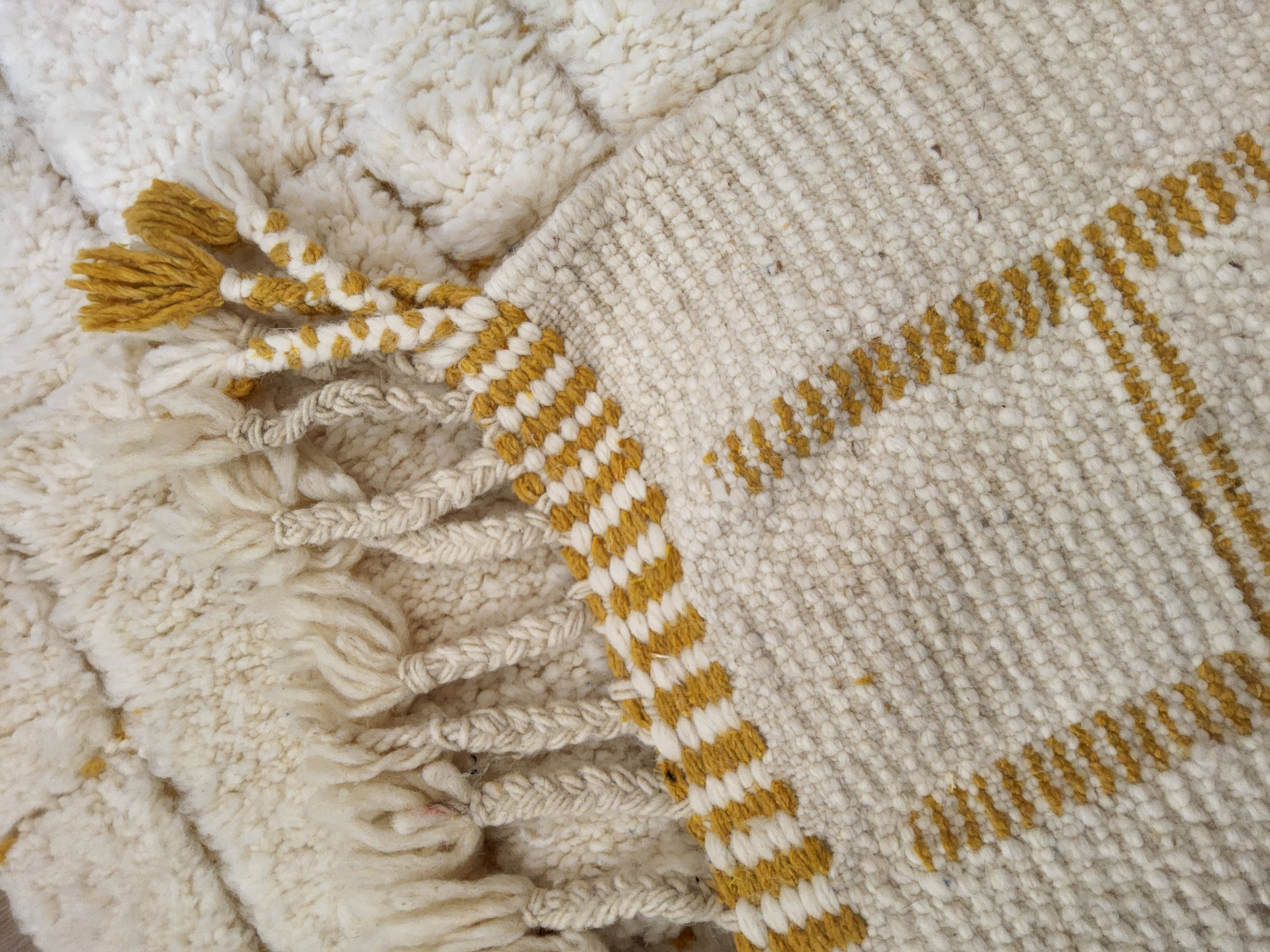 Berber carpet beni ouarain