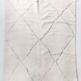 Moroccan Berber carpet Beni Ouarain ecru with black diamonds engraved 275x208cm