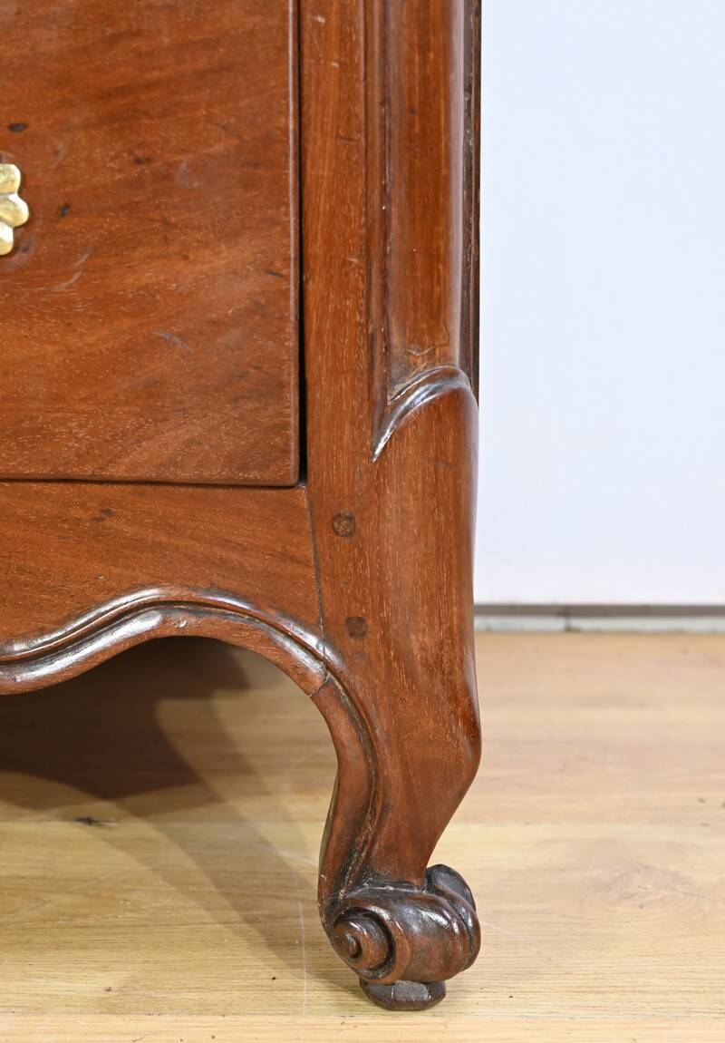 Nantes Commode from Port in Cuban Mahogany – 2nd part of the 18th century