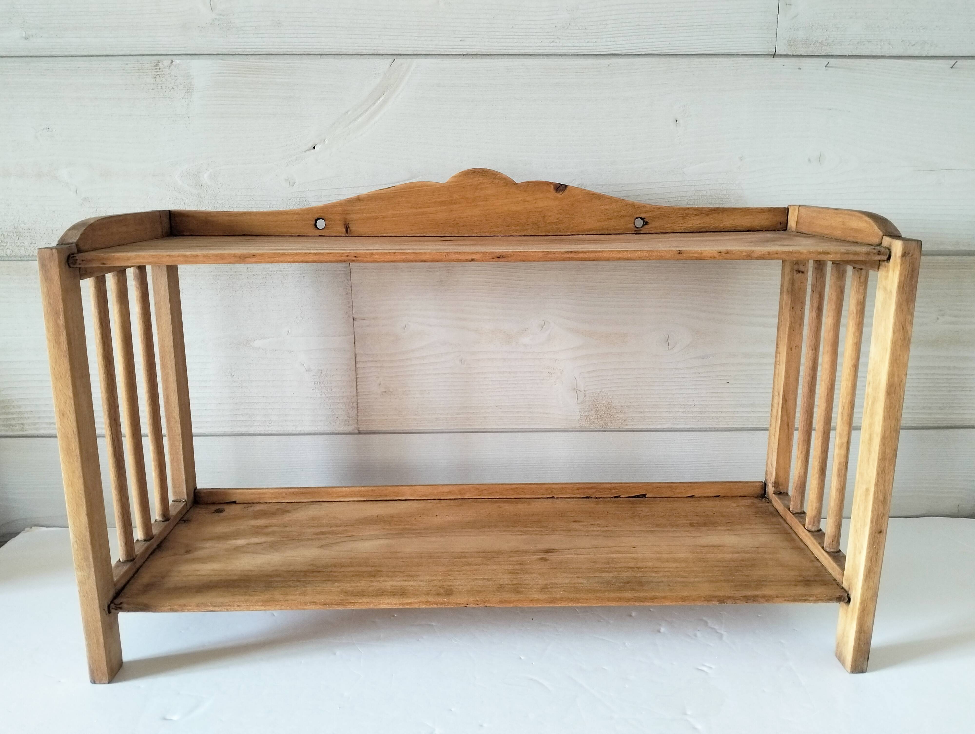 Scalloped wooden shelf