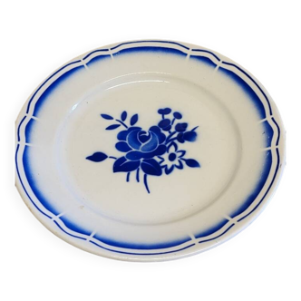 Badonviller plate with blue pattern