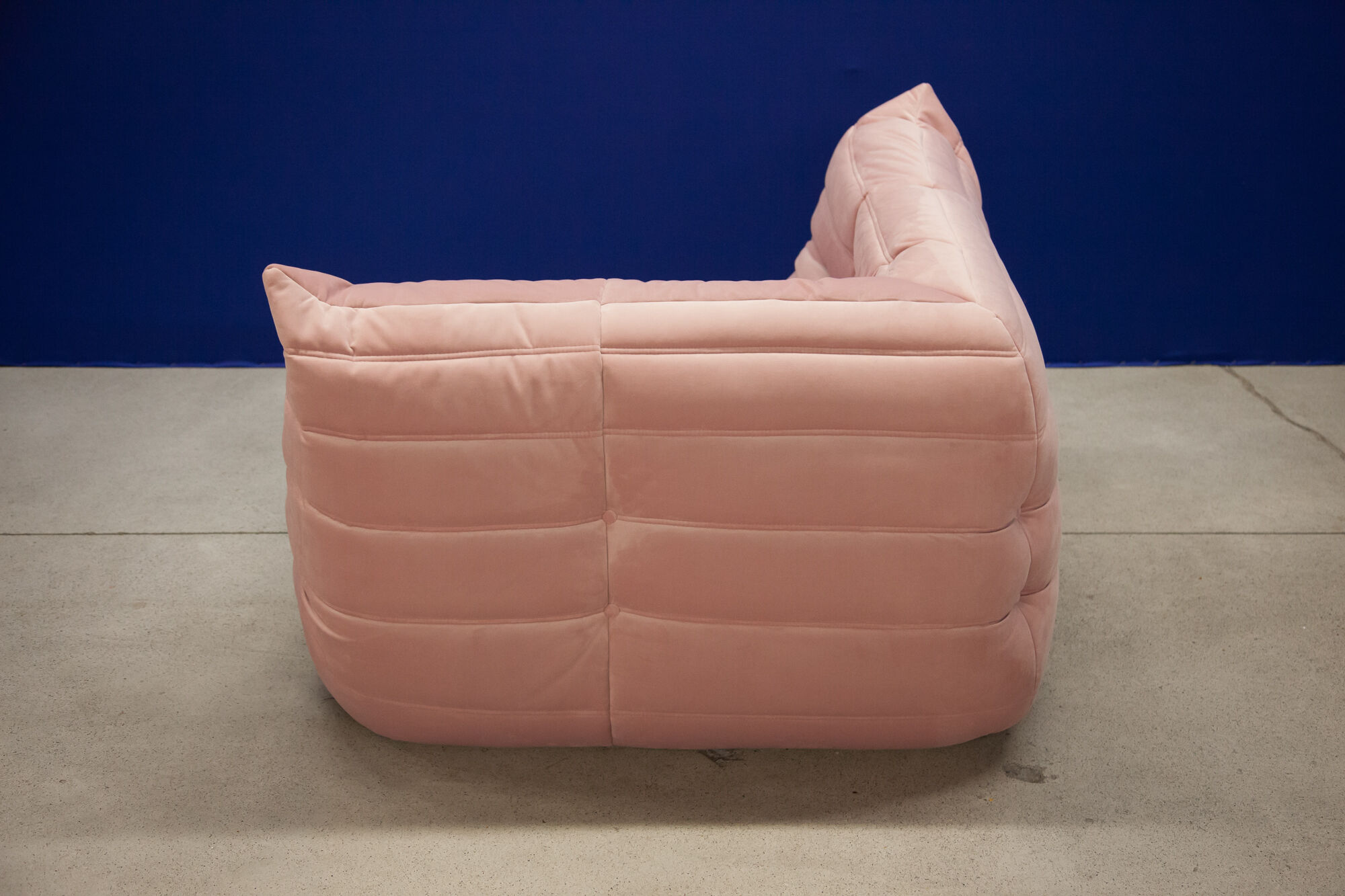 Angle Chair "Togo" model designed by Michel Ducaroy 1973