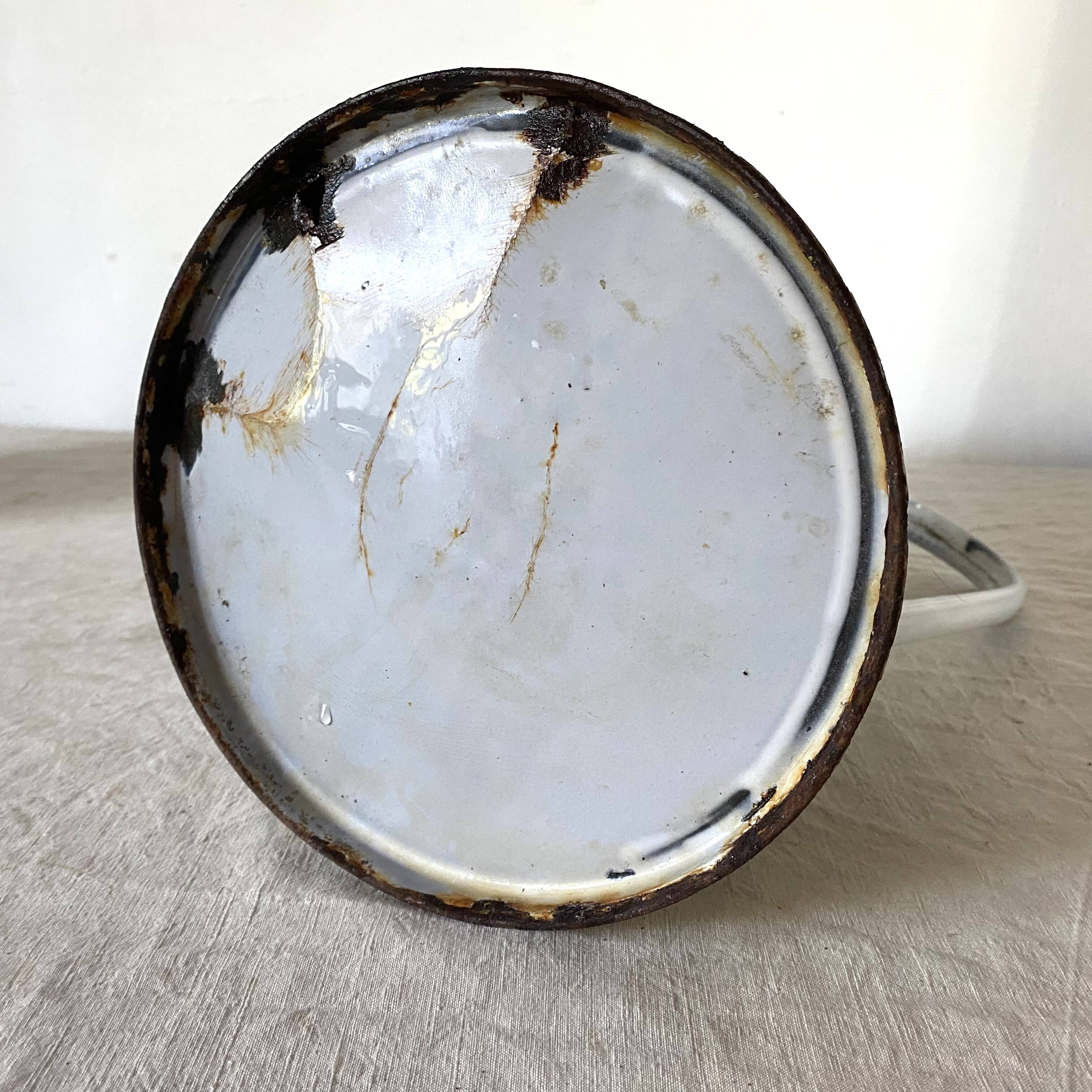 Enameled sheet metal jug