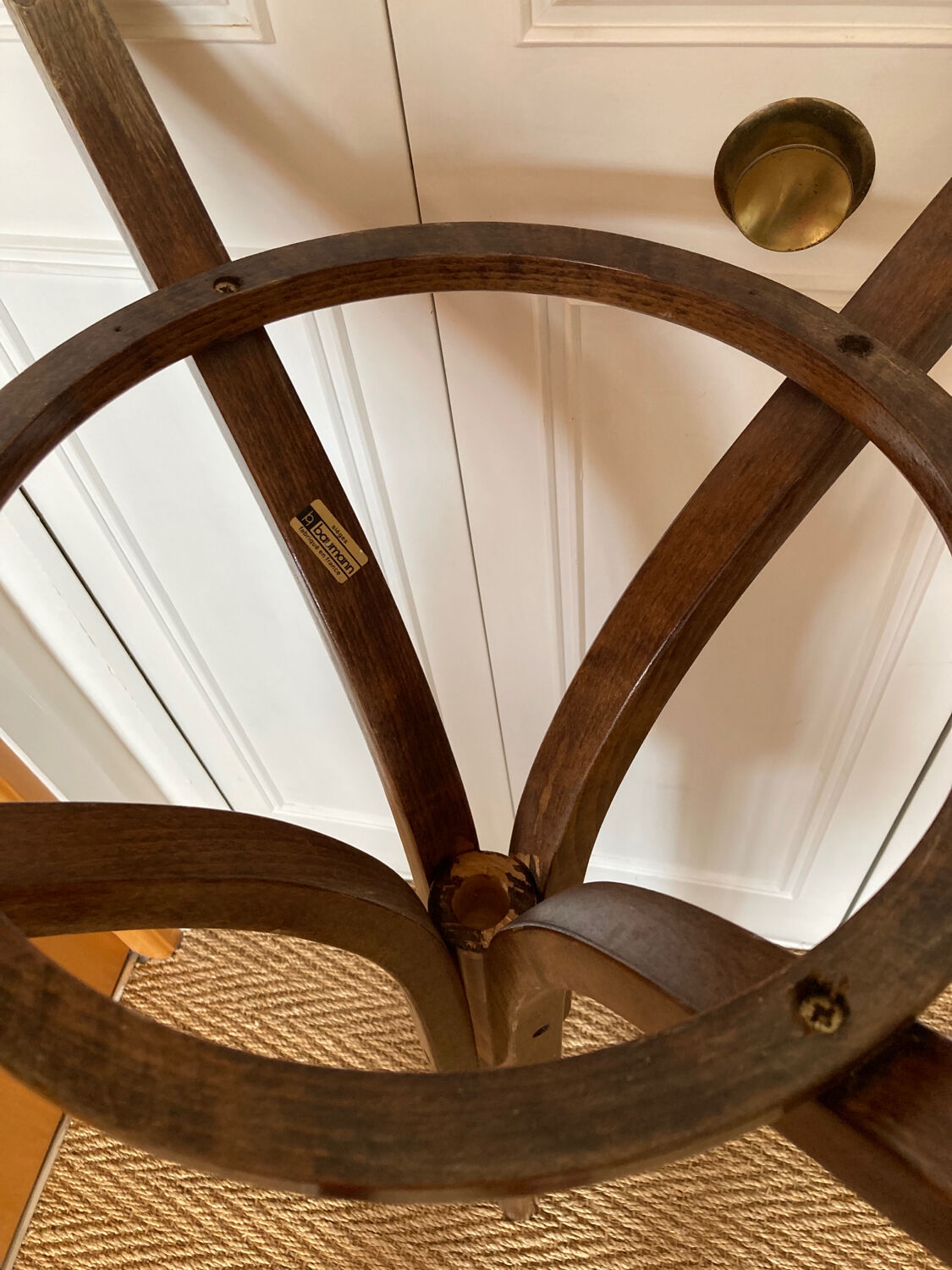 Baumann parrot coat rack