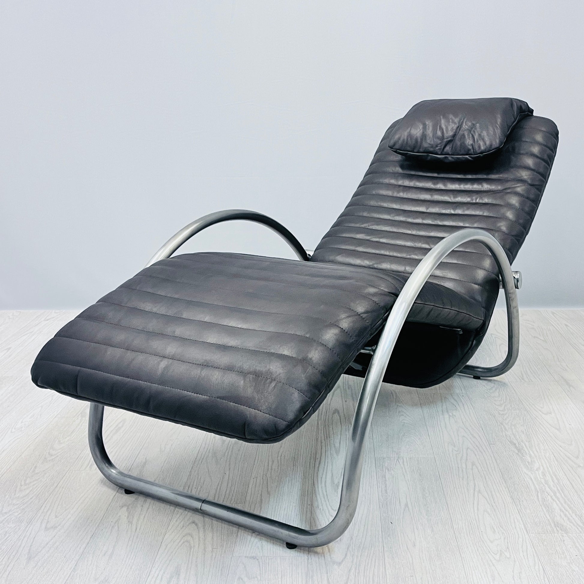 Leather lounge chair