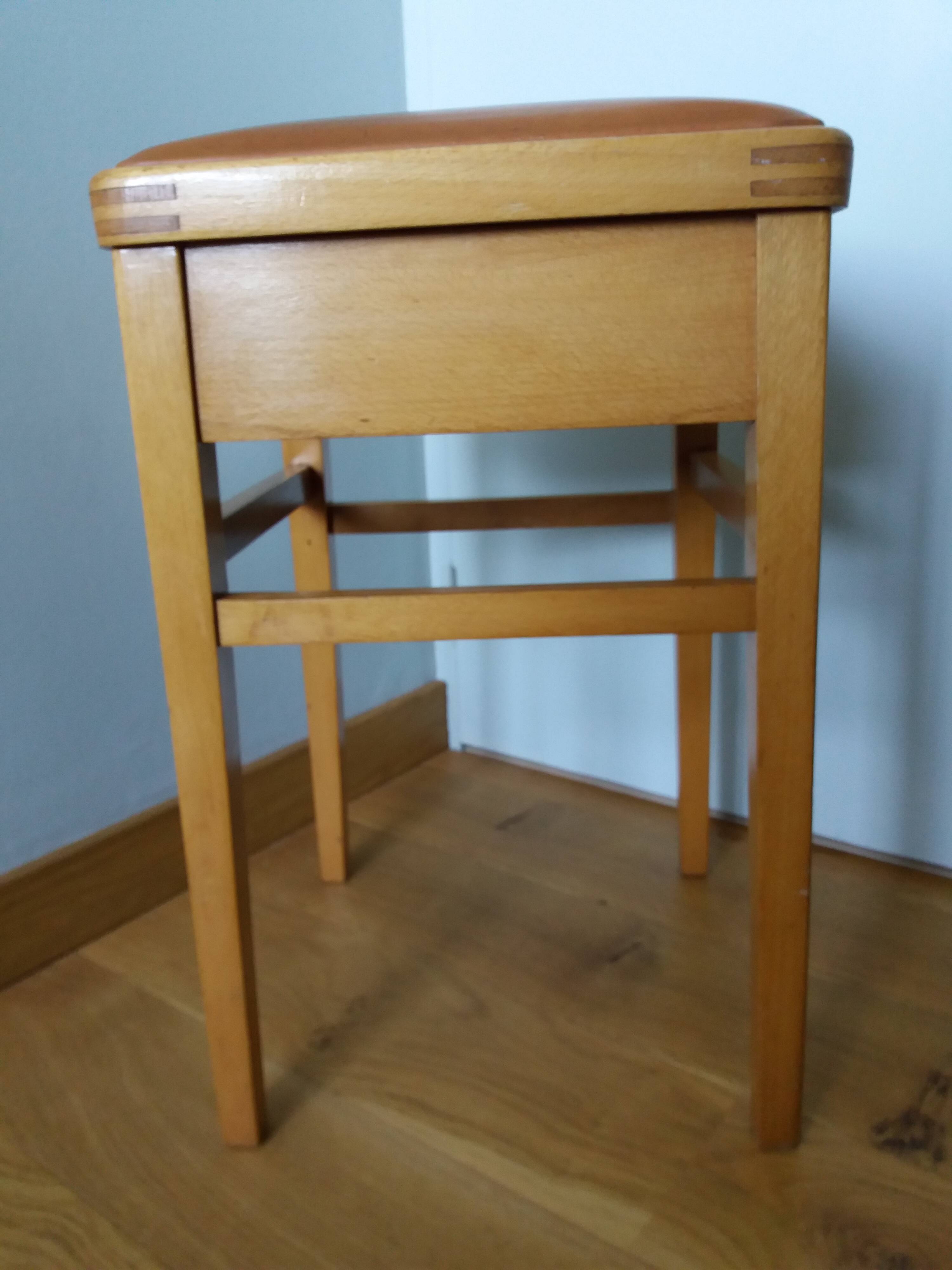 Wooden and faux leather shoe shine chest stool