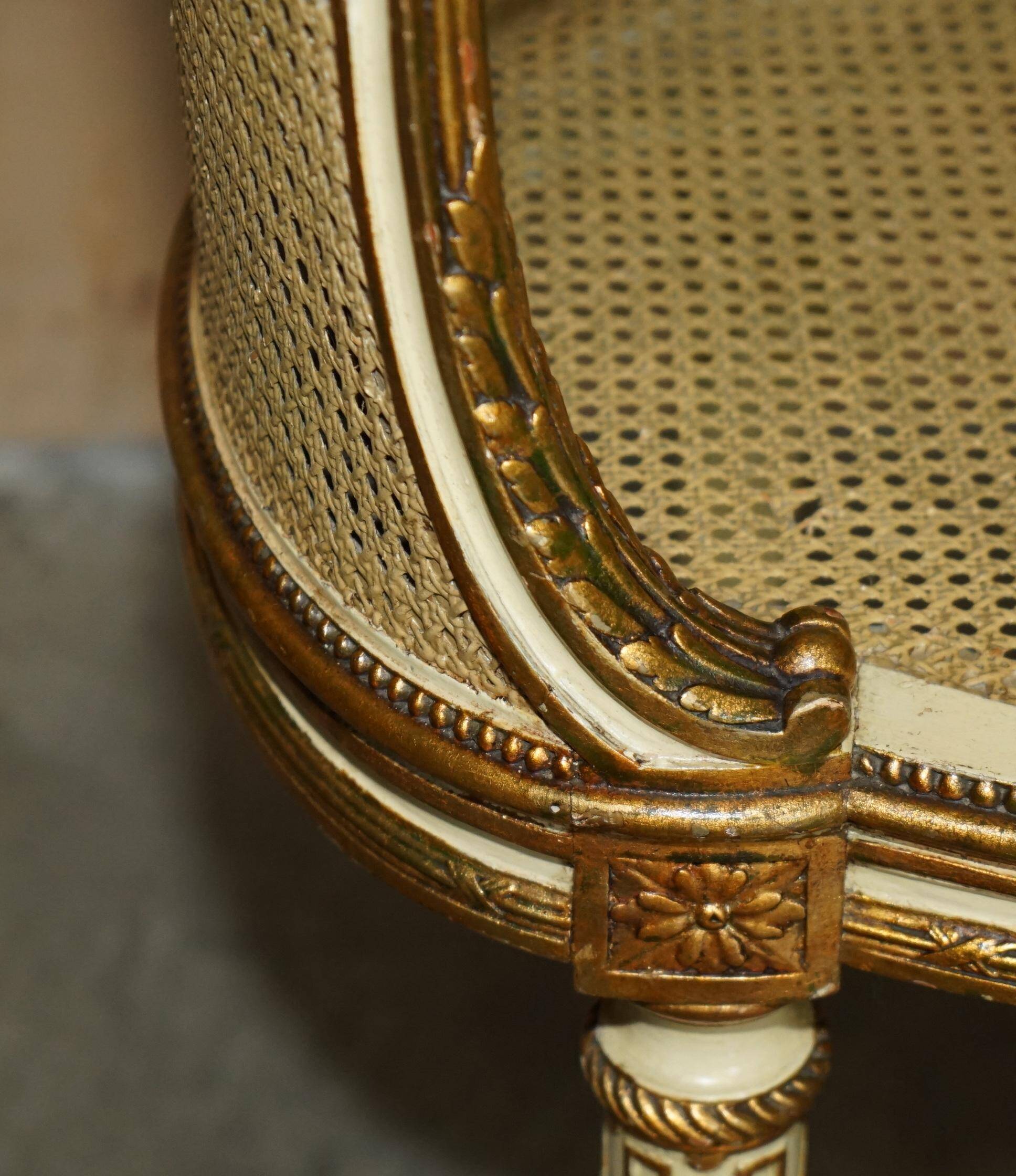 Louis XVI Bergère canapé in gilded wood with double caning