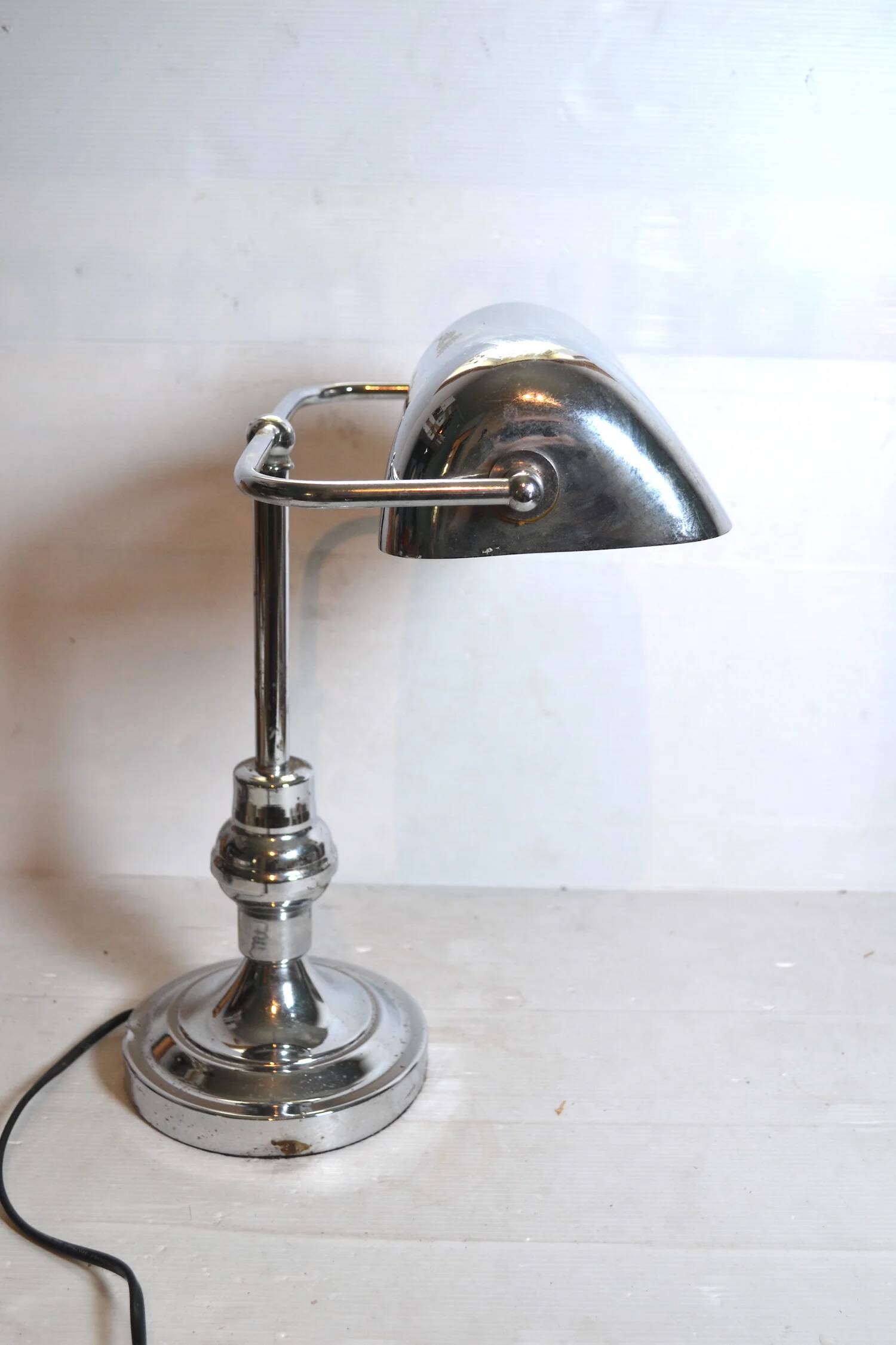 Banker's lamp