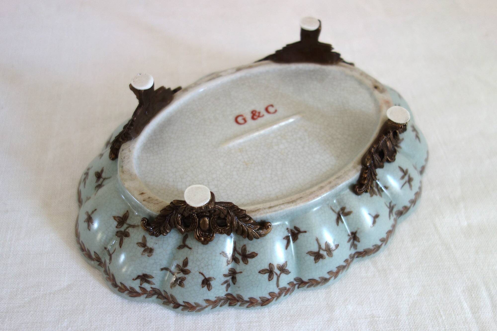 Empty pocket bowl in porcelain G & C Interiors Denmark