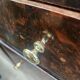 Art Decò bedside tables in walnut burl with pink glass top
