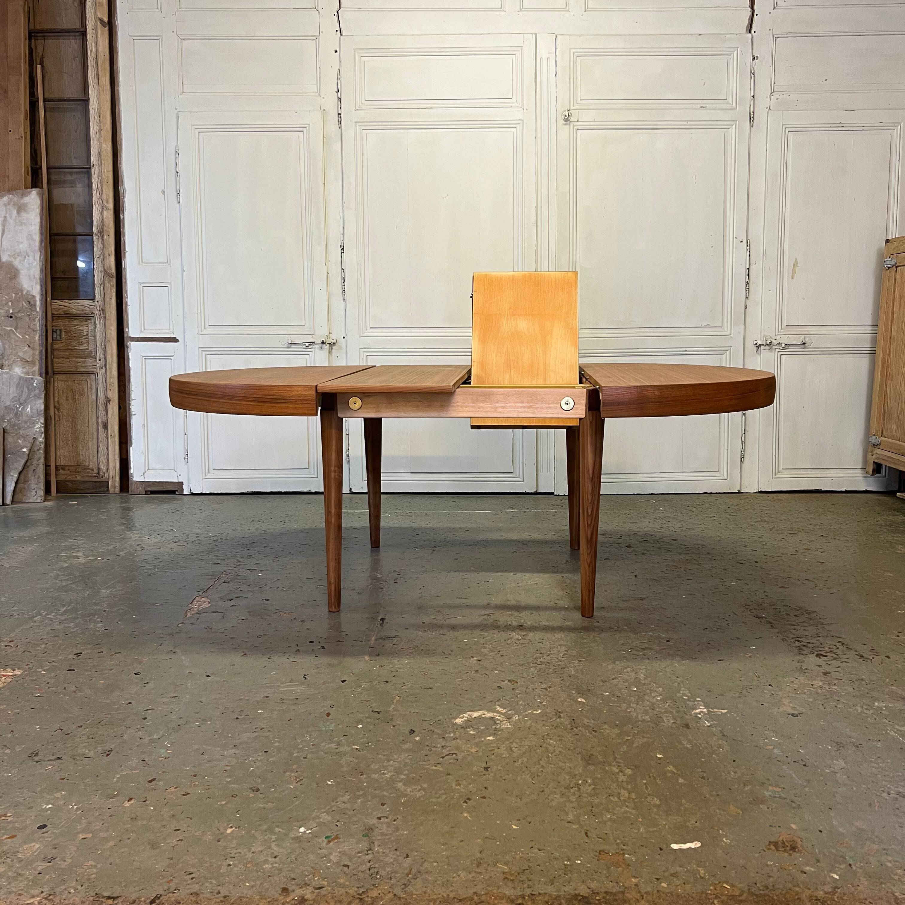 1970s Scandinavian table
