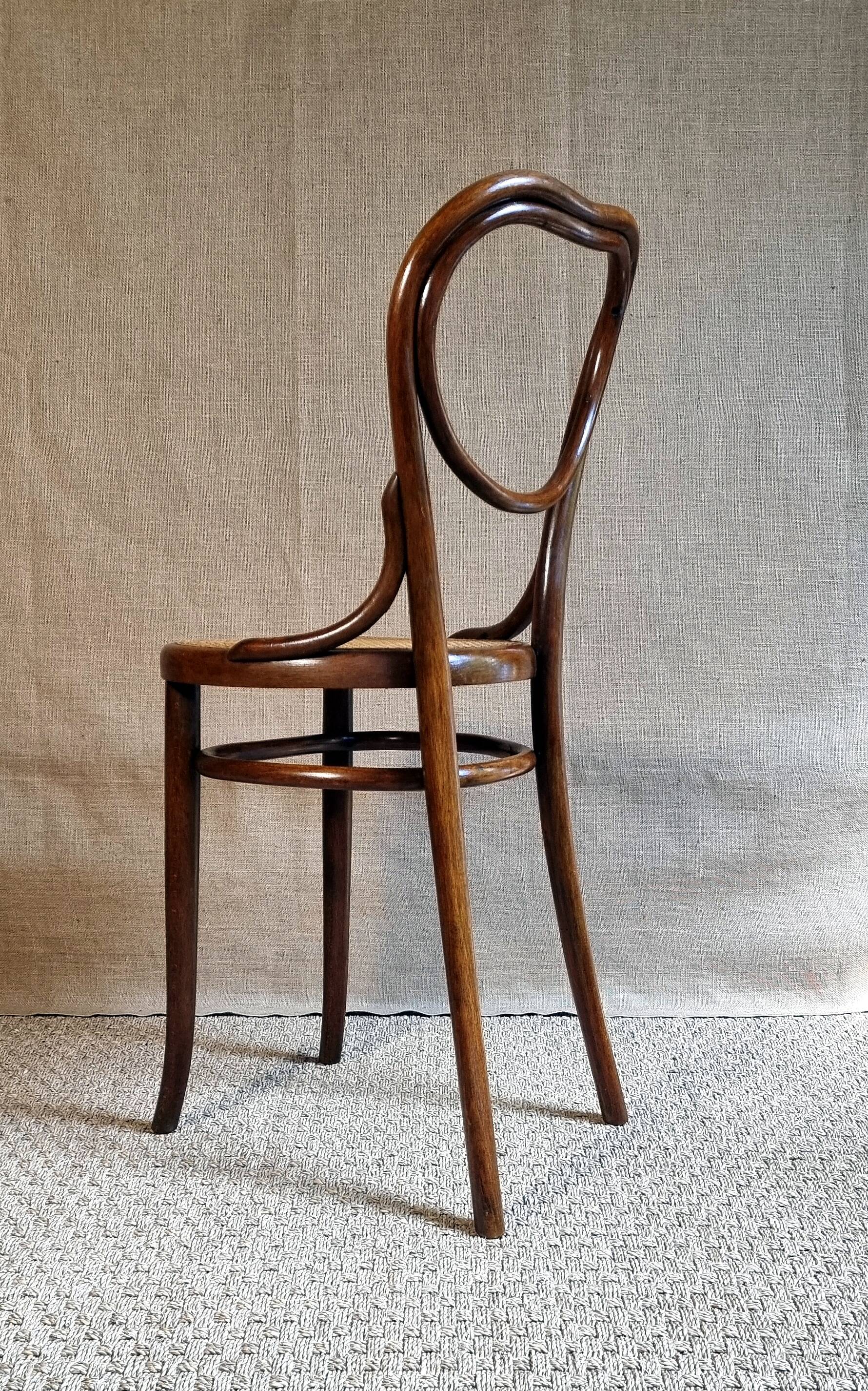 Thonet chair n°28 from shop and counter 1900