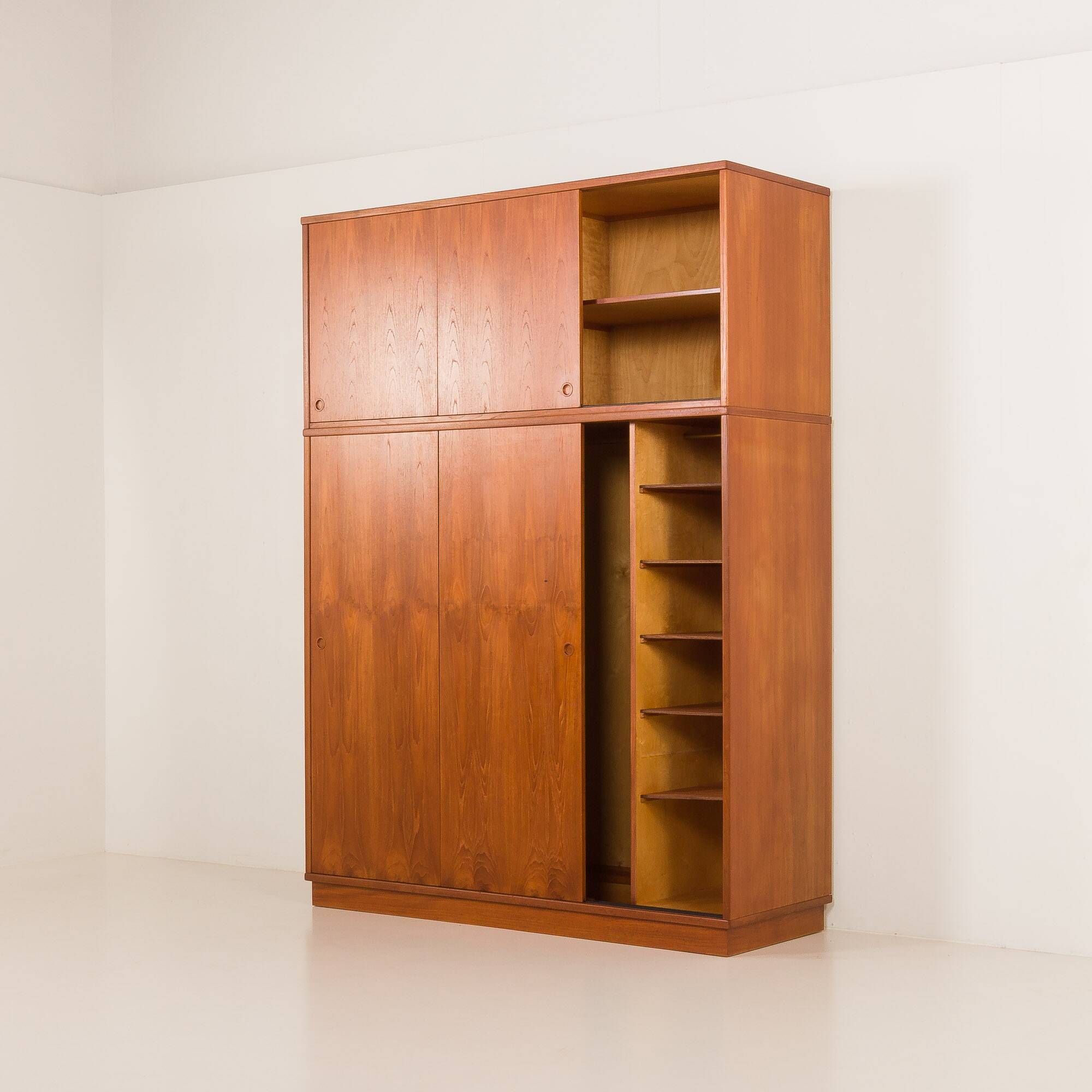 Armoire danoise en teck, années 1970