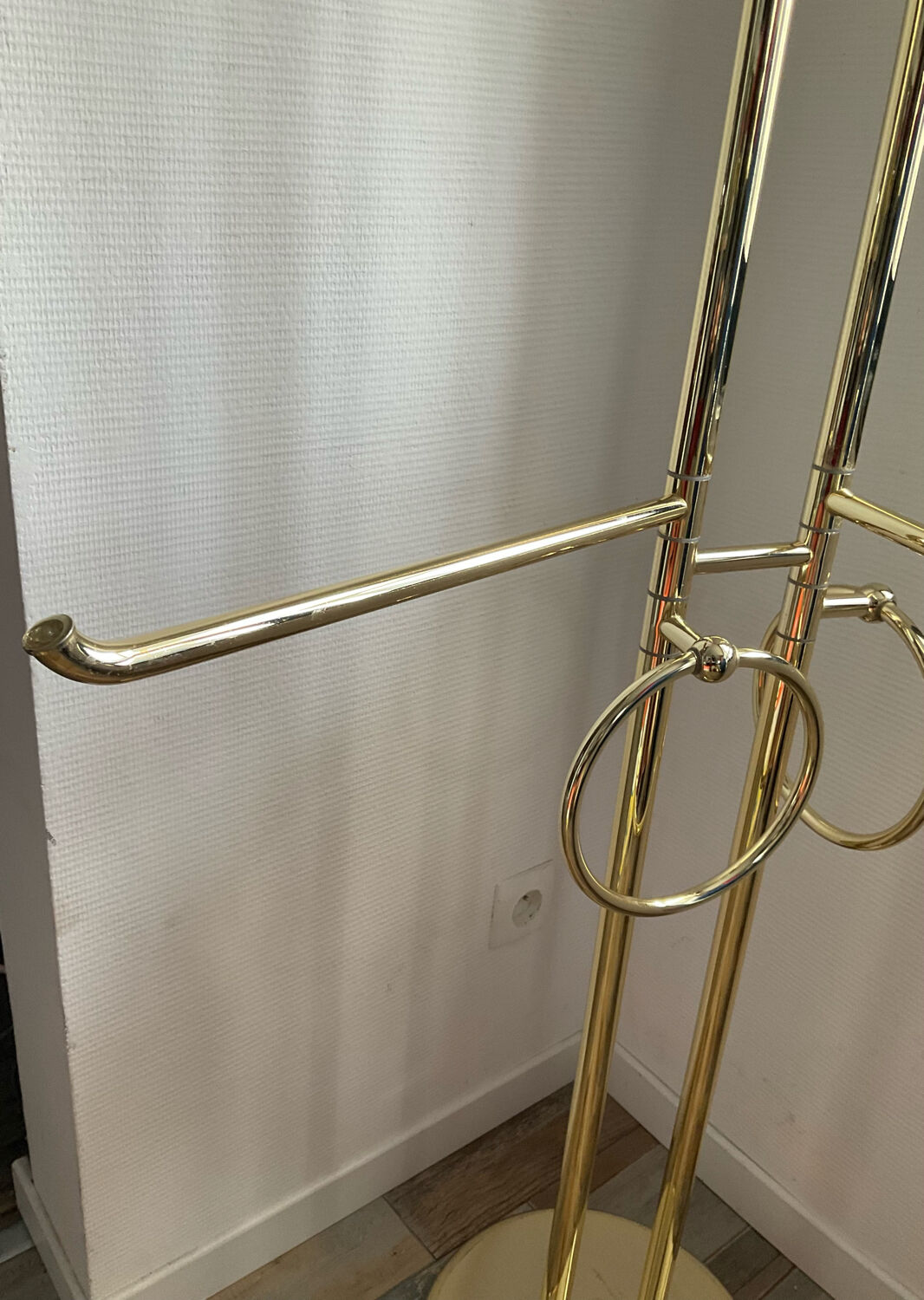 Italian towel rack in gilded metal from the 70s