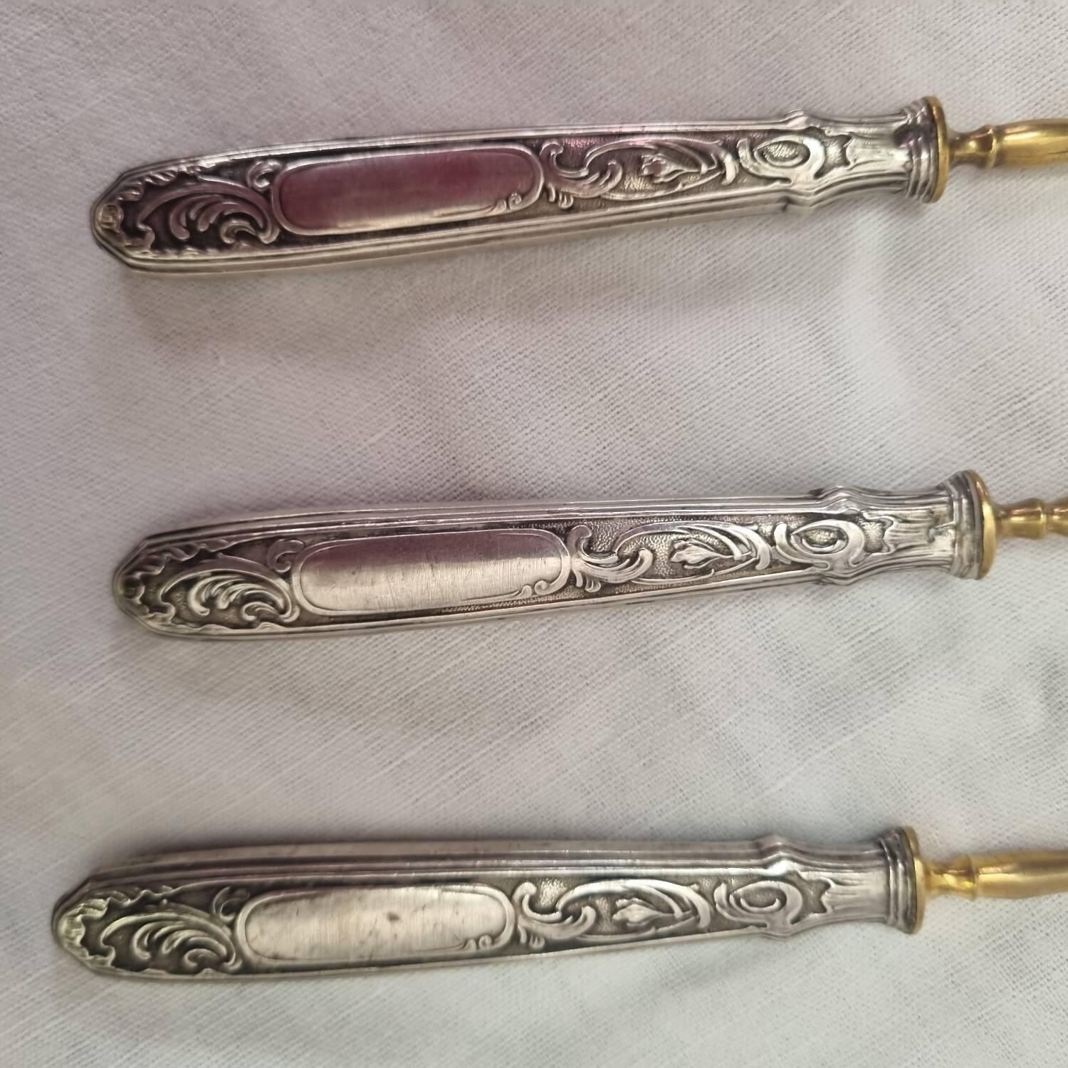 Silver serving cutlery for petits fours