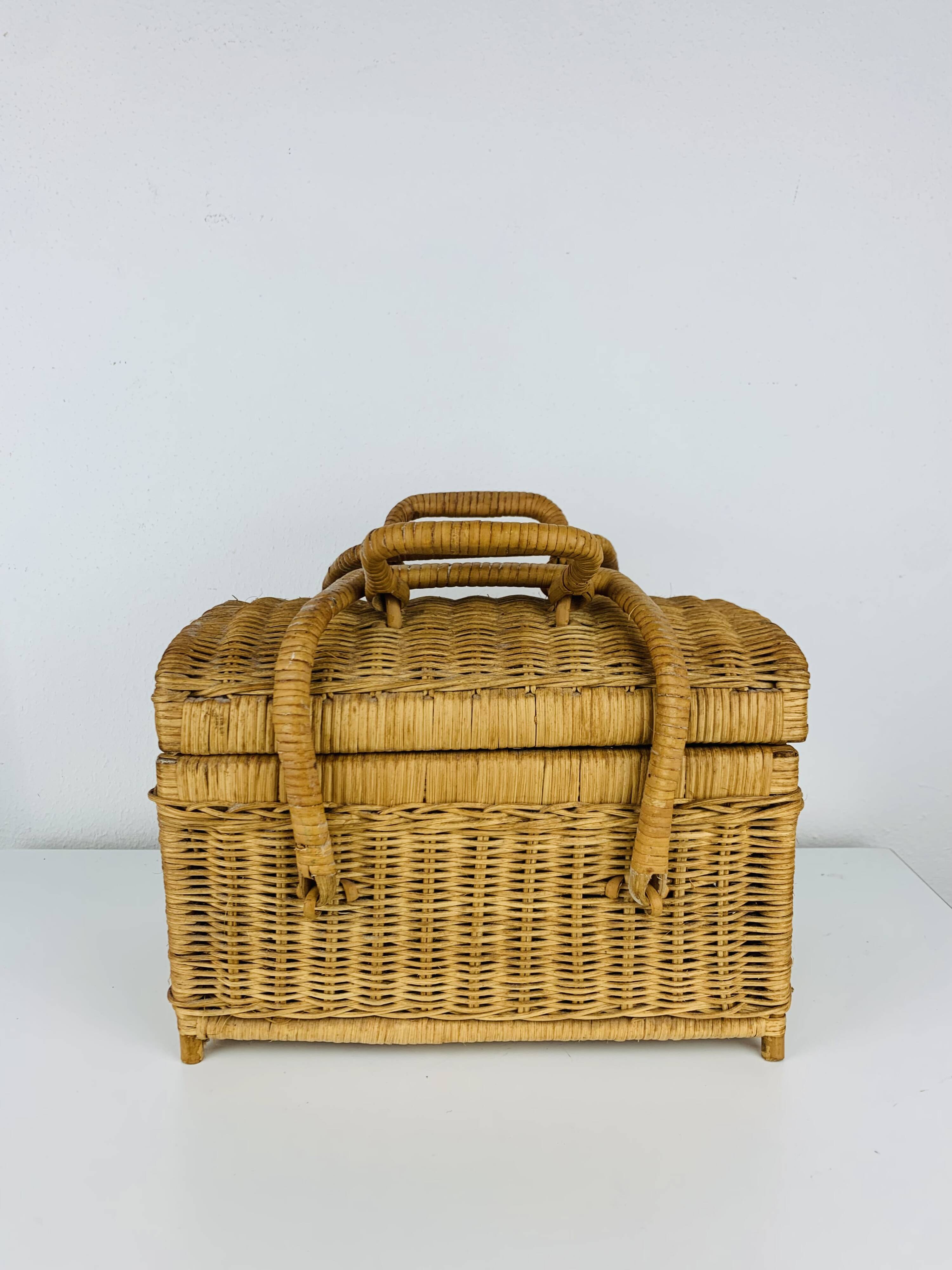 Vintage rattan basket, 1960s