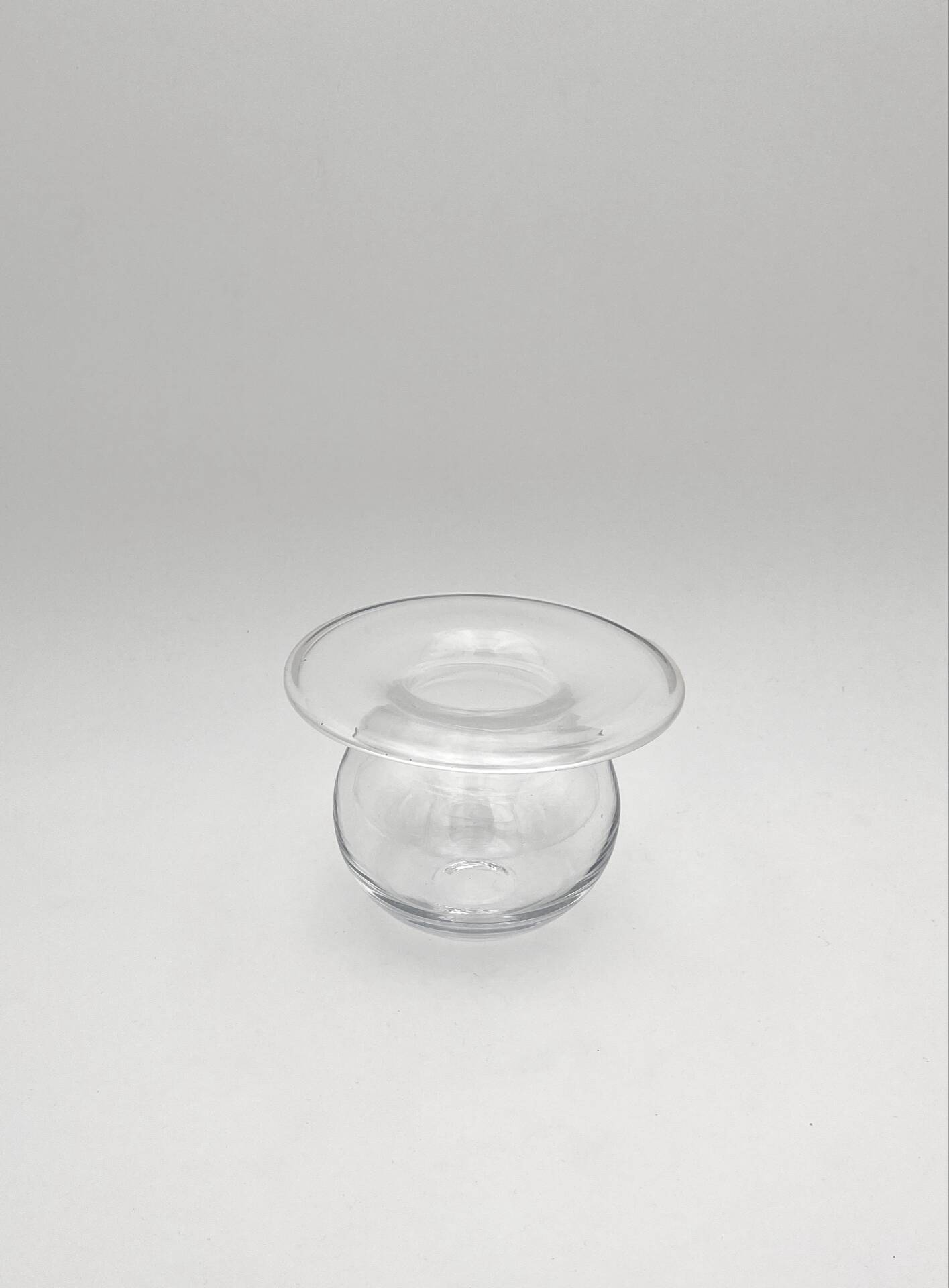"Saturnus" vases by Nanny Still, Riihimäen Lasi, Fumé & Clair, Scandi design.
