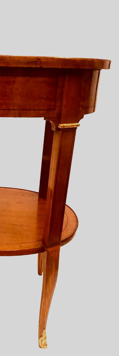 Oval pedestal table in veneer wood and black wood net 20th century