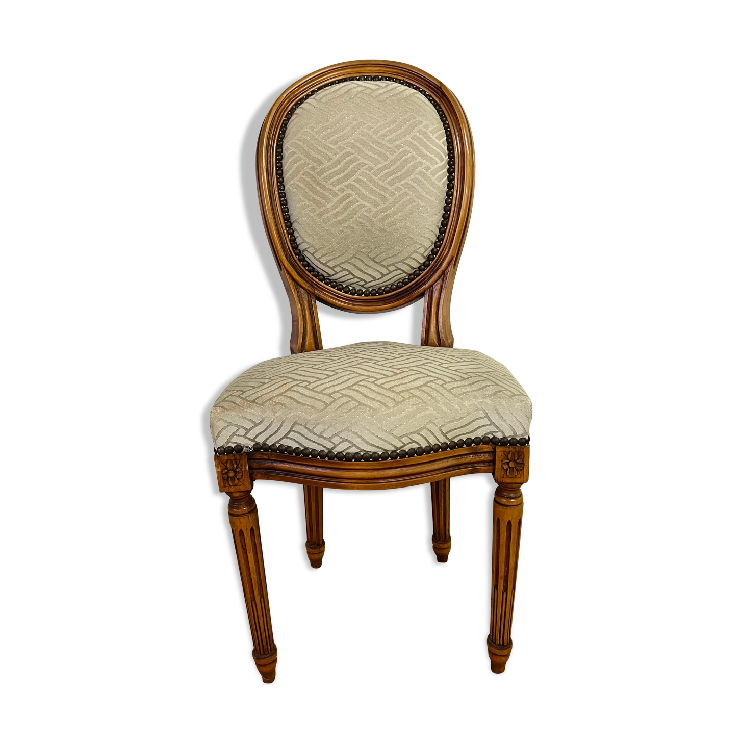 Chaise médaillon de style louis xvi