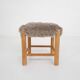 Tabouret en bois du milieu du siècle avec revêtement en fausse fourrure, Danemark, années 1960