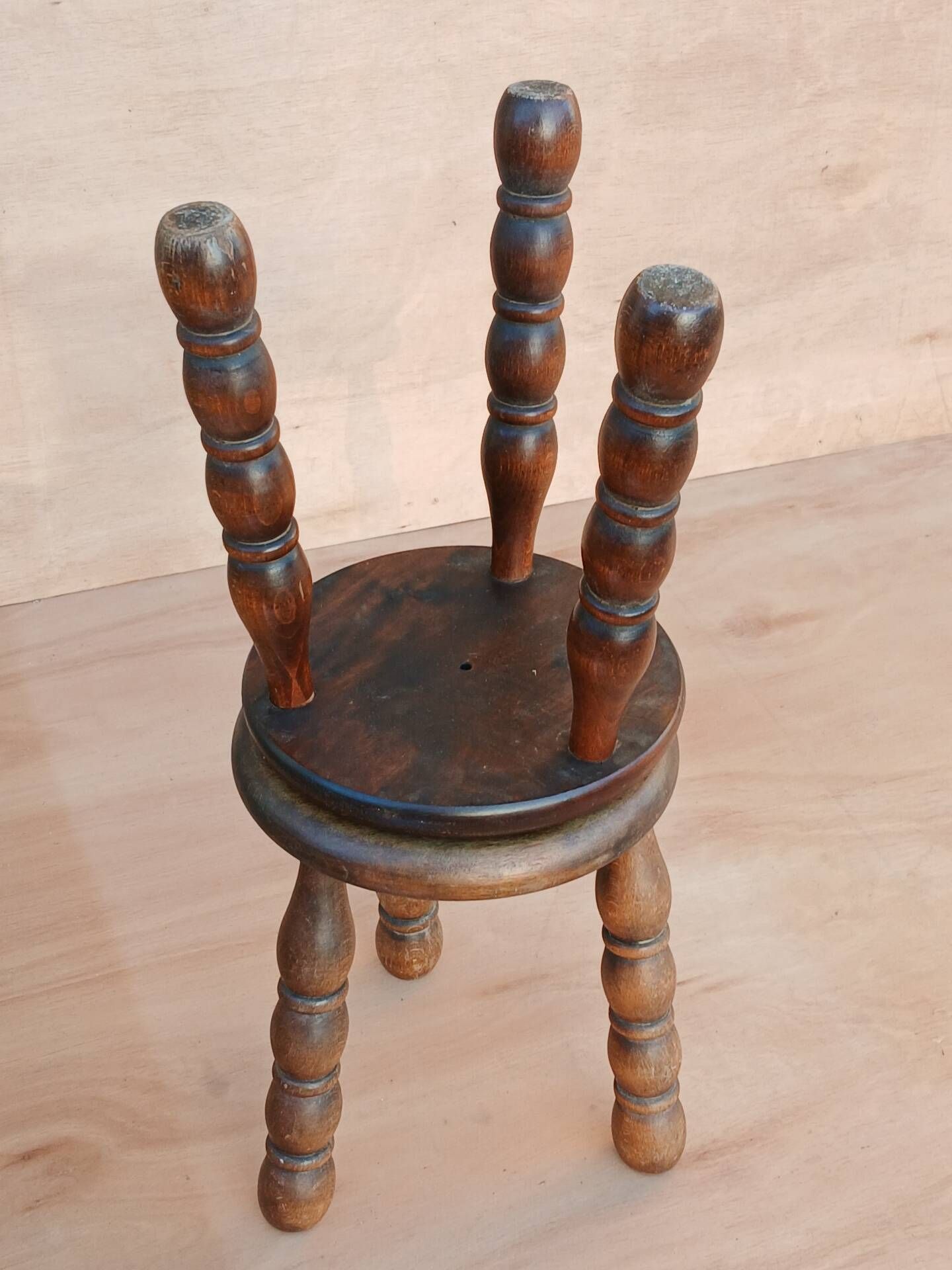 Pair de tabourets vintages en bois tourné