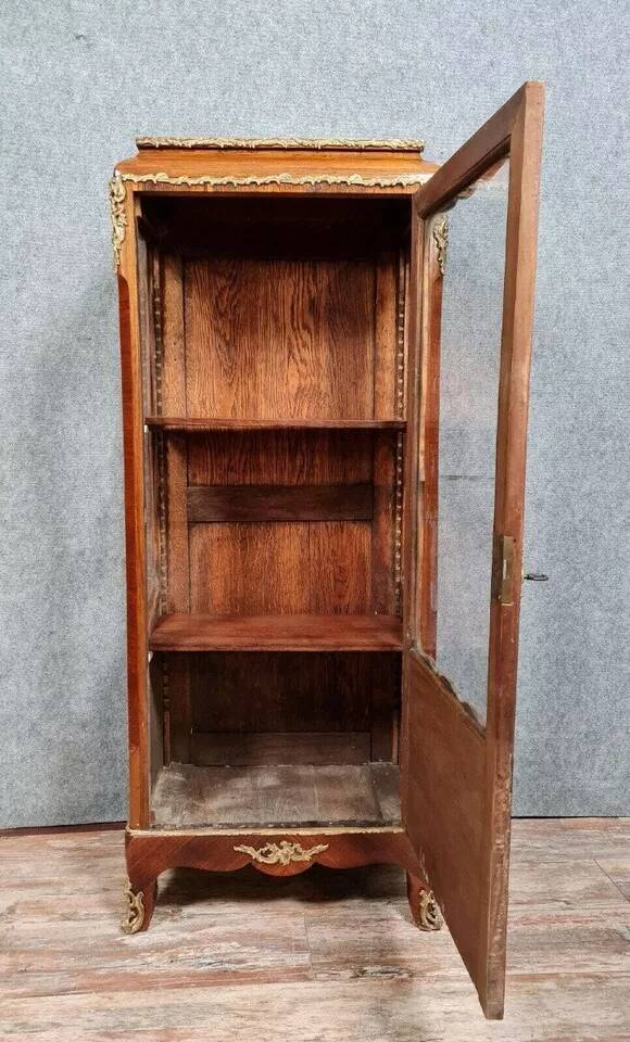 Parisian Louis XV style display case in precious wood marquetry circa 1850