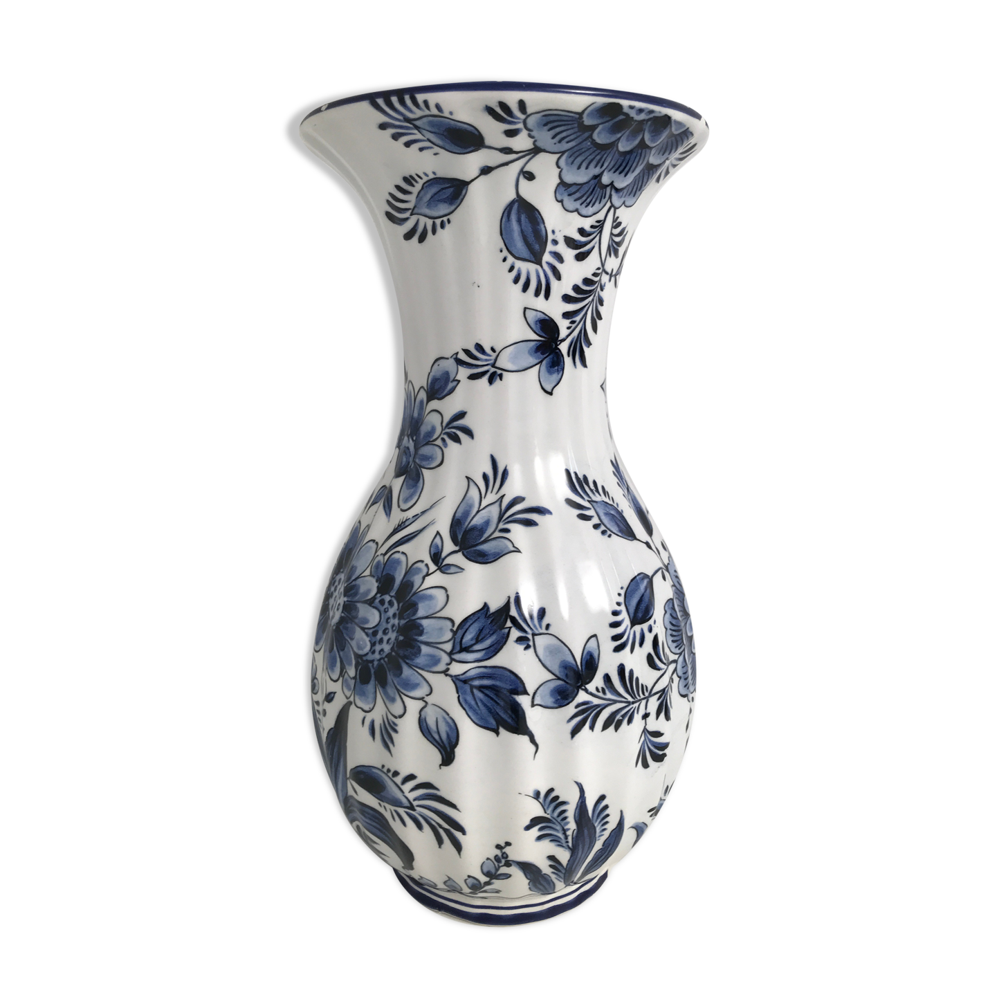 Vase with vintage blue and white flower pattern signed