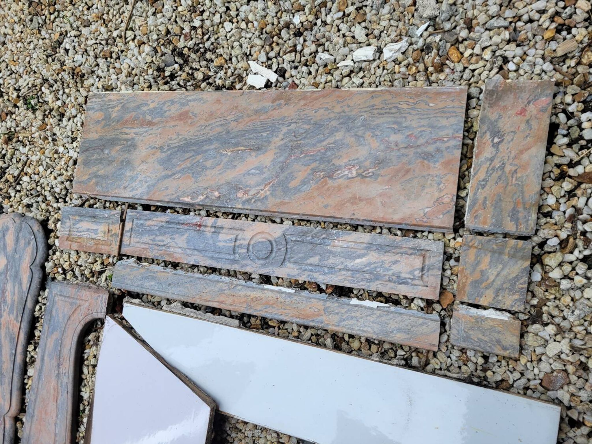 Pompadour fireplace in pink marble