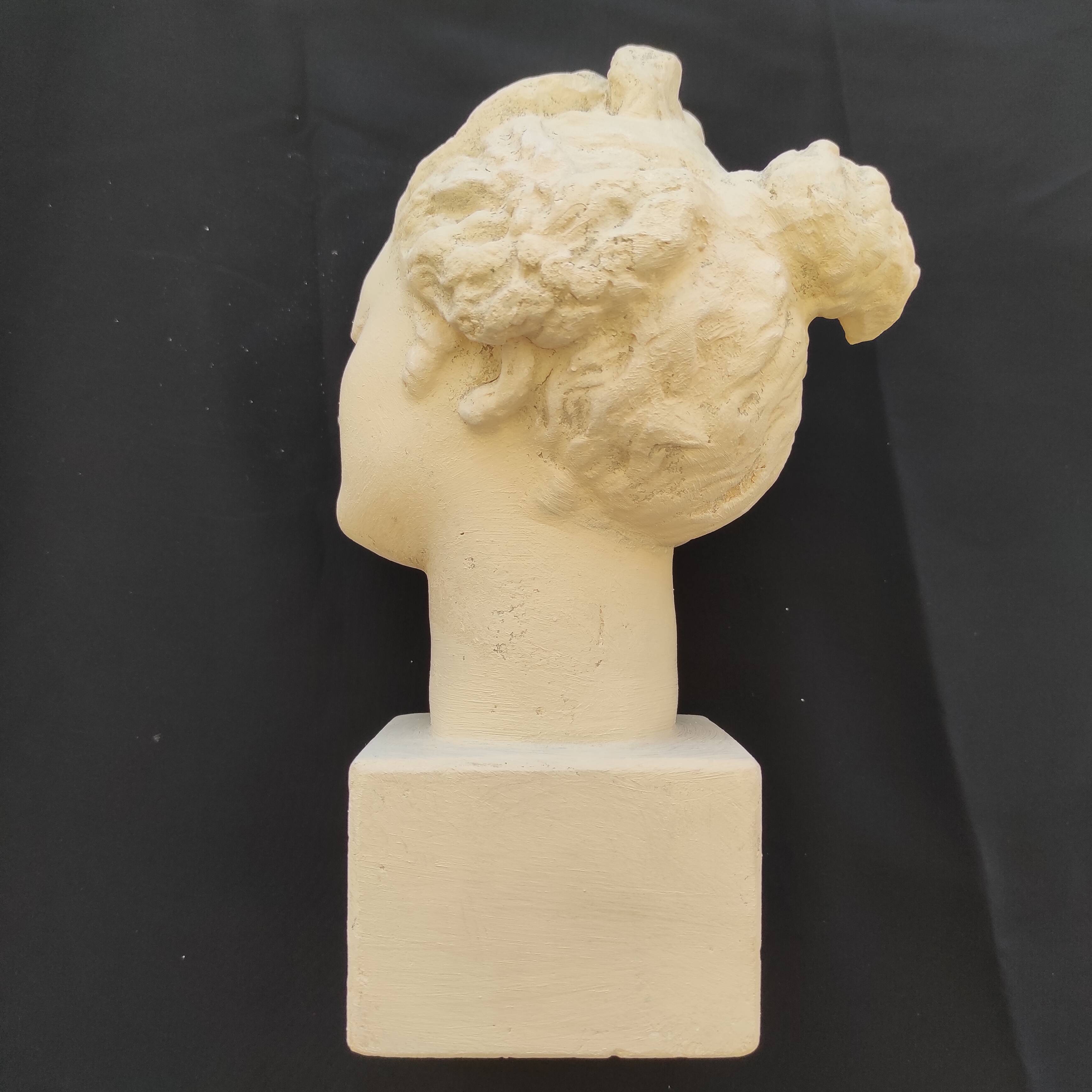 Sculpture, Bust of a woman in beige white plaster