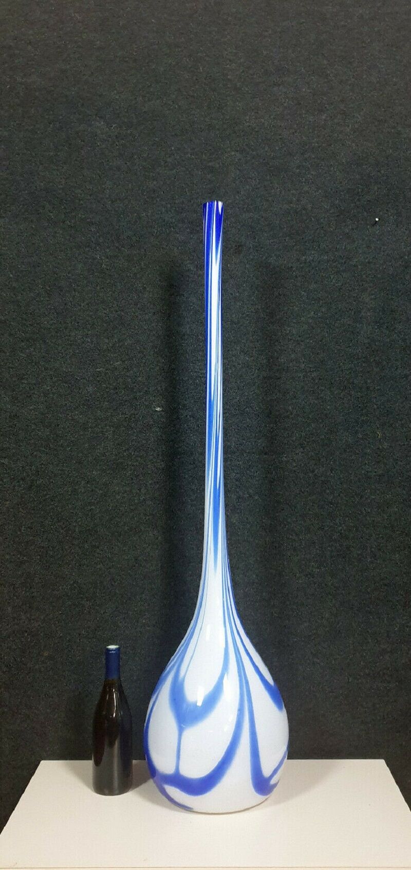 Soliflore vase in blue white glass of murano superb decoration