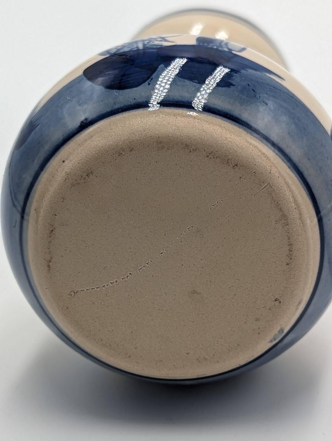 Vase en céramique bleue