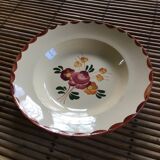 Series of 8 soup plates