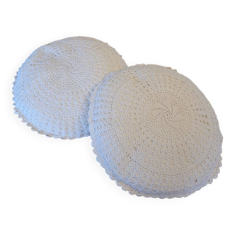 Set of 2 crochet cushions