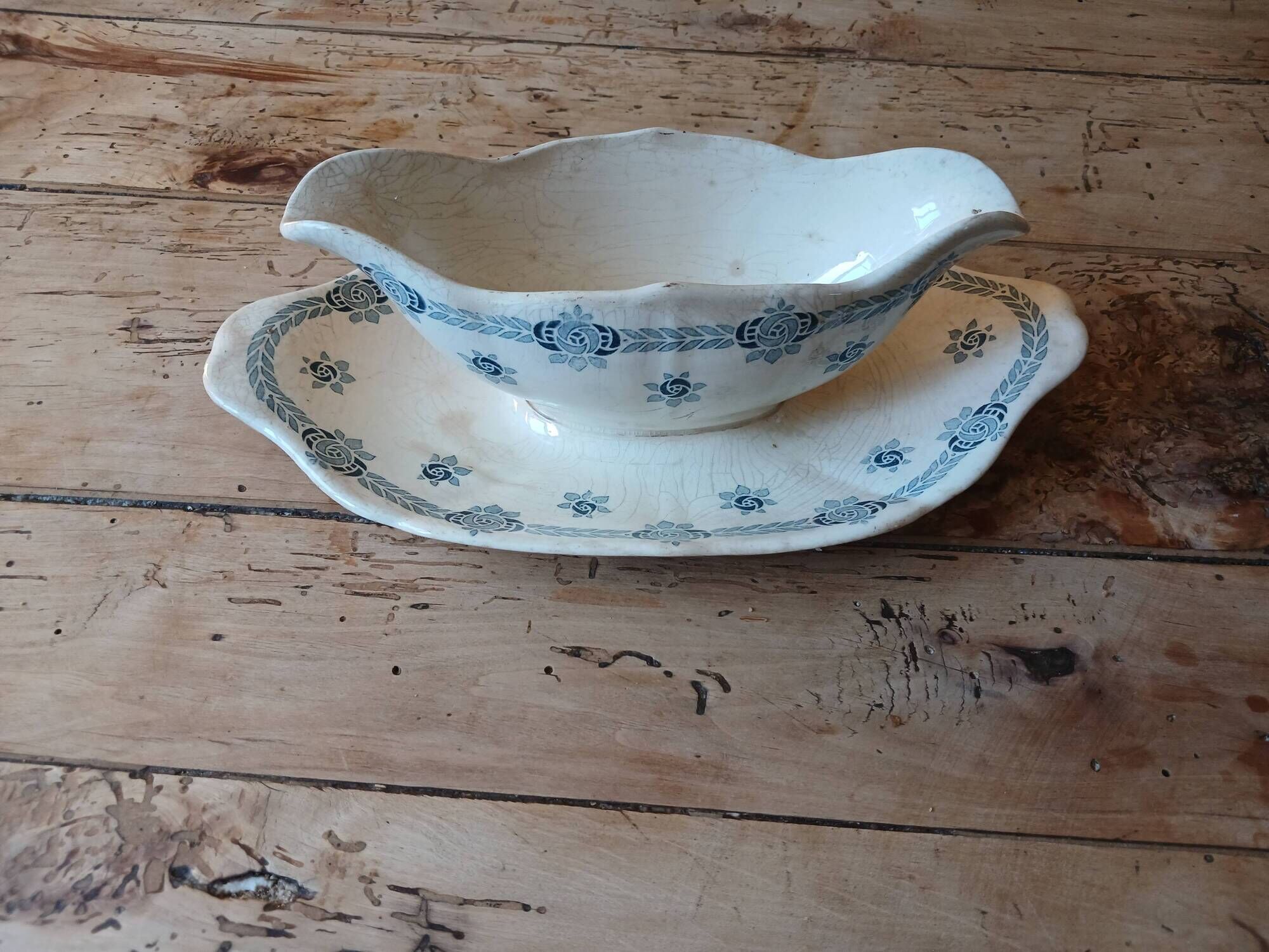 Sauceboat ironstone 1900 - Sarreguemines earthenware Adria series