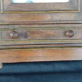 Armoire de poupée