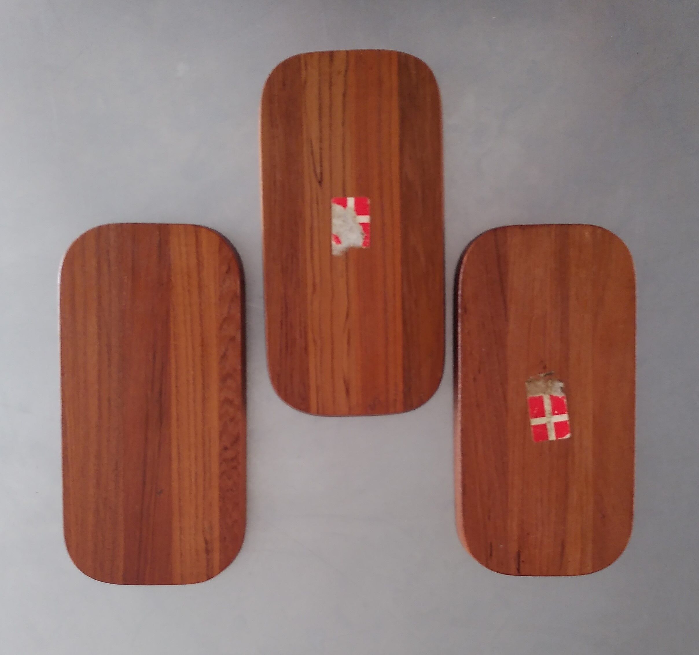 Set of 3 Scandinavian style wooden pocket empty