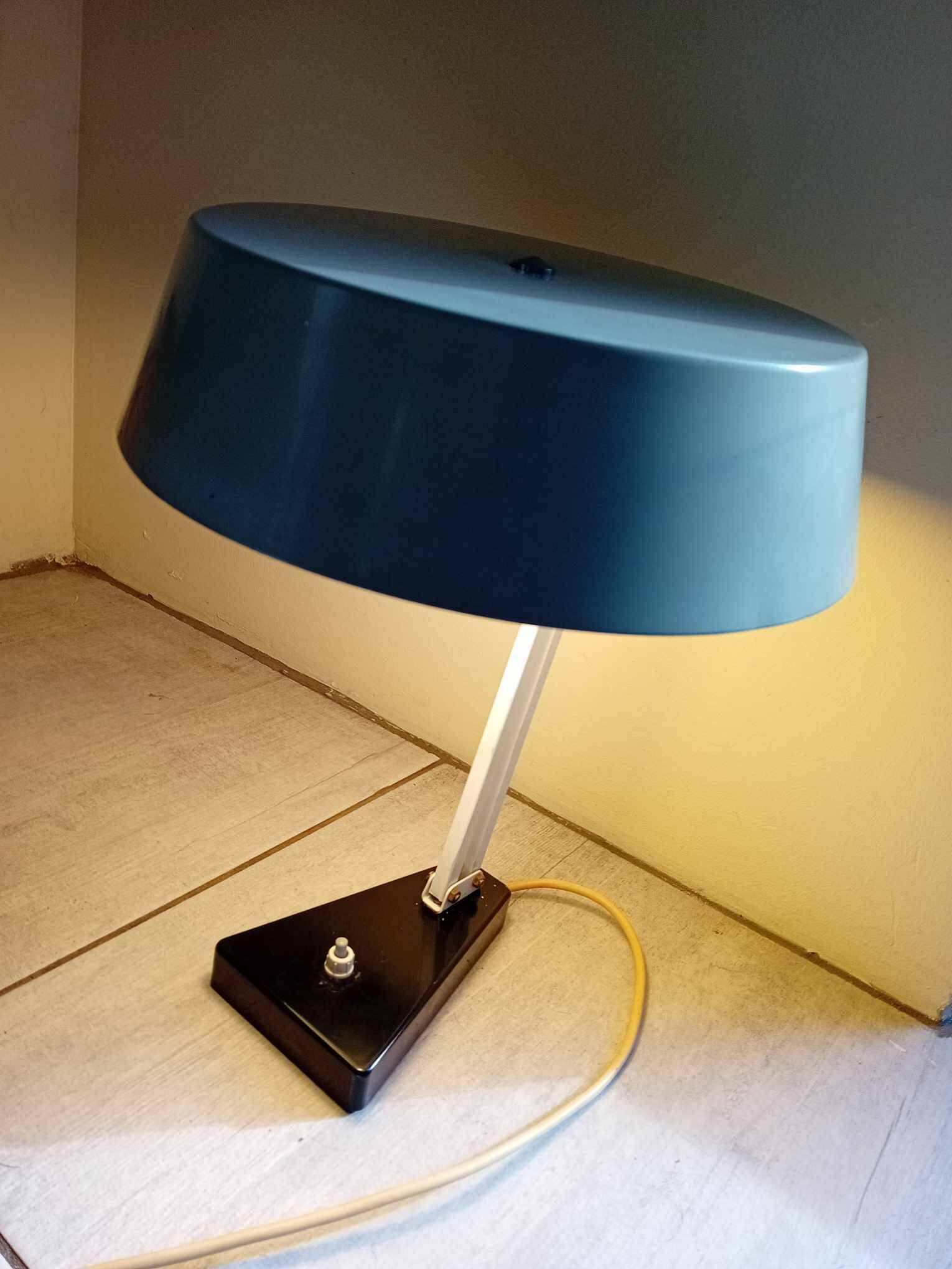 Model 147 desk lamp by h.busquet, 1960s