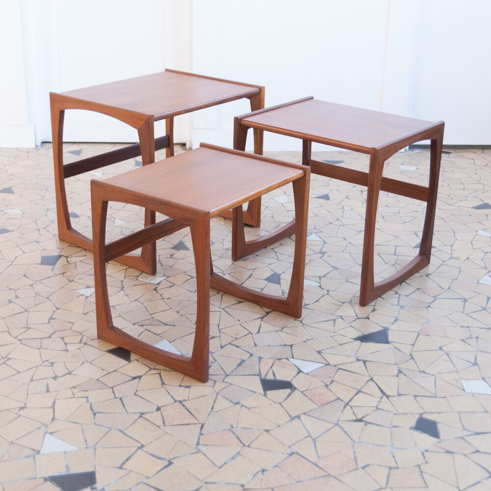 Modernist gigogne coffee table