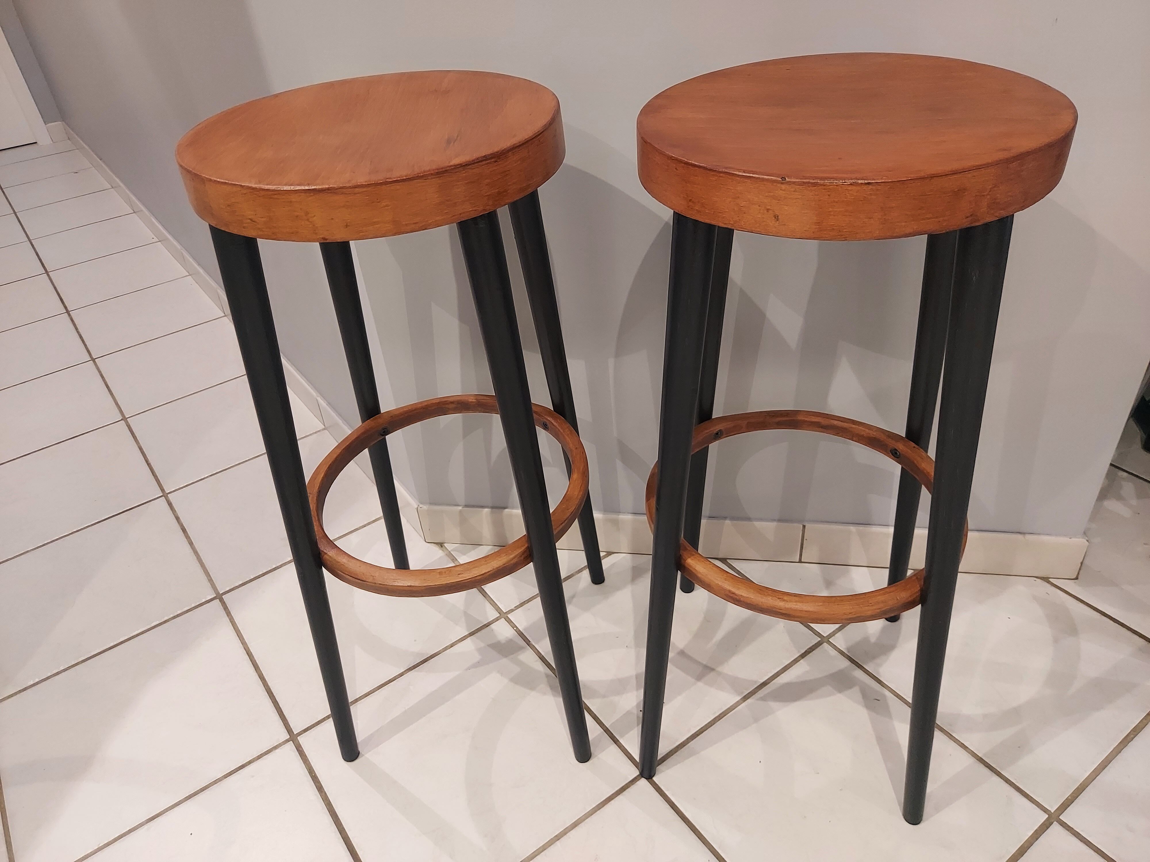 Suite of 4 stools from bar bistrot baumann vintage 1960s