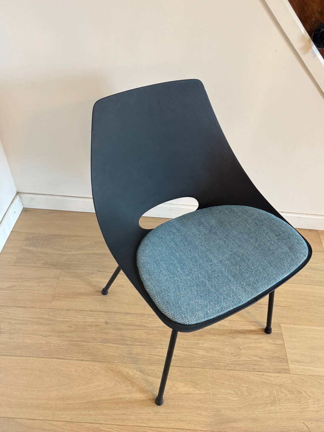 Barrel model chair by Pierre Guariche